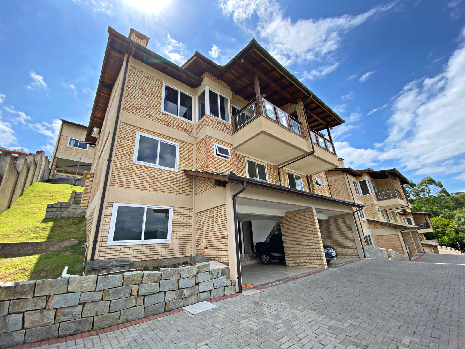 Casa, 3 quartos, 200 m² - Foto 1