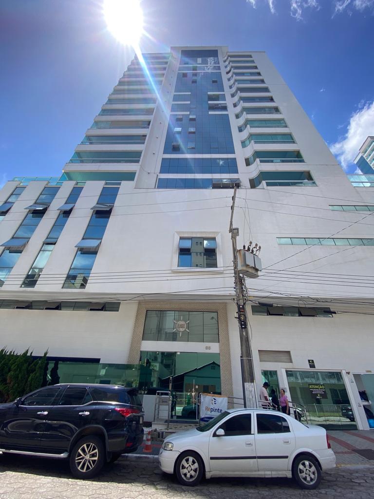 Apartamento com vista para o mar à venda com 190m² por R$ 3.690.000,00 - Invicta Itapema - Assessoria Imobiliária