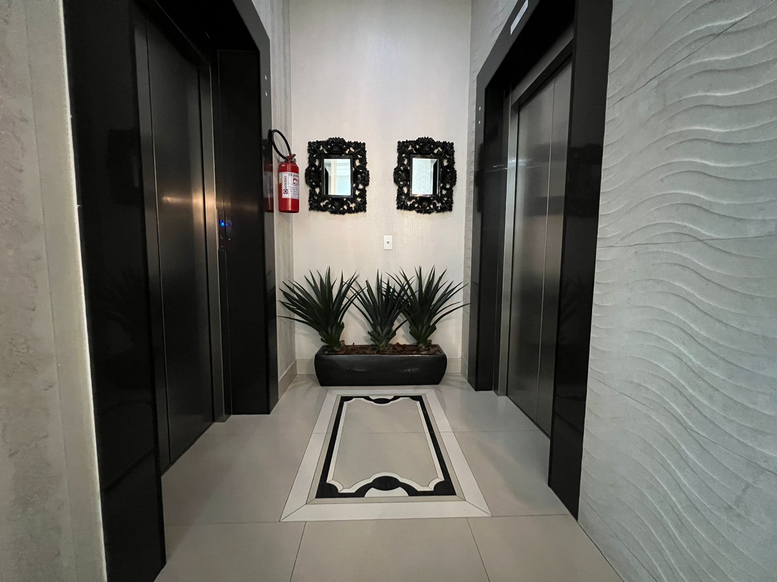  - Apartamento com vista para o mar à venda com 178m² por R$ 2.880.000,00