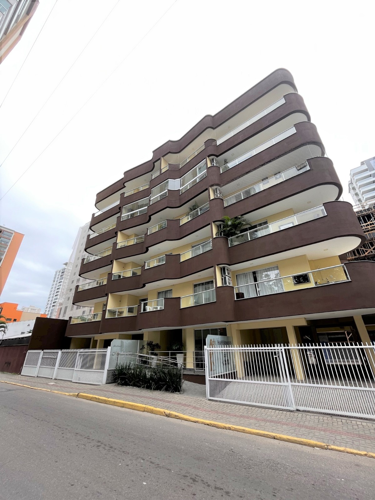 Apartamento à venda com 165m² por R$ 1.748.107,00 - Invicta Itapema - Assessoria Imobiliária