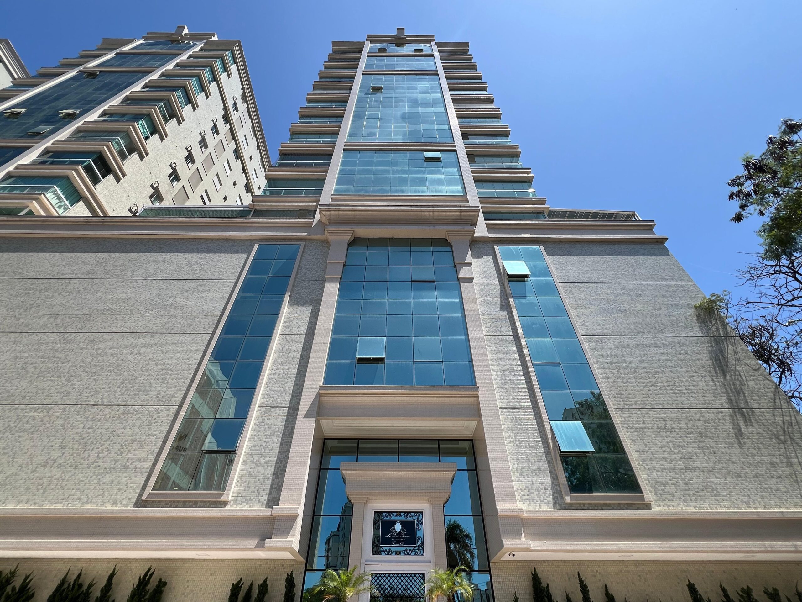 Apartamento à venda com 245m² por R$ 3.500.000,00 - Invicta Itapema - Assessoria Imobiliária