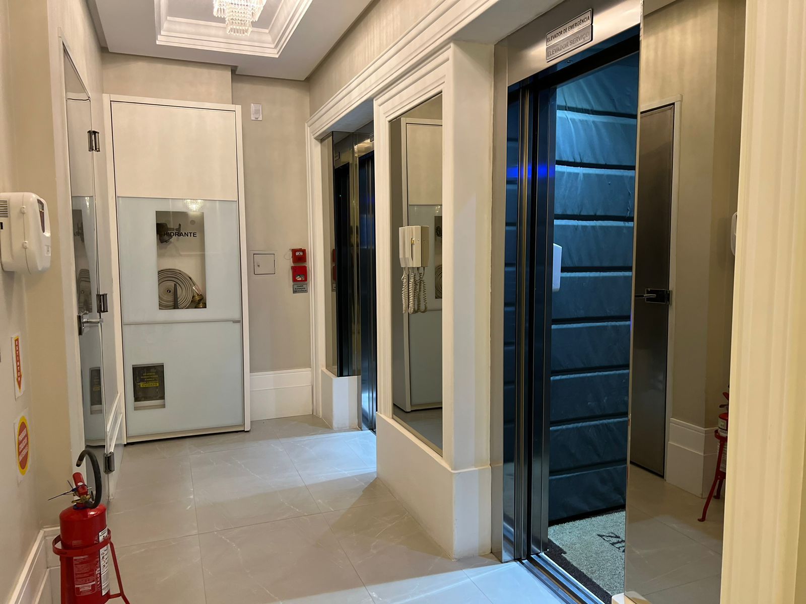 Apartamento, 3 quartos, 142 m² - Foto 2
