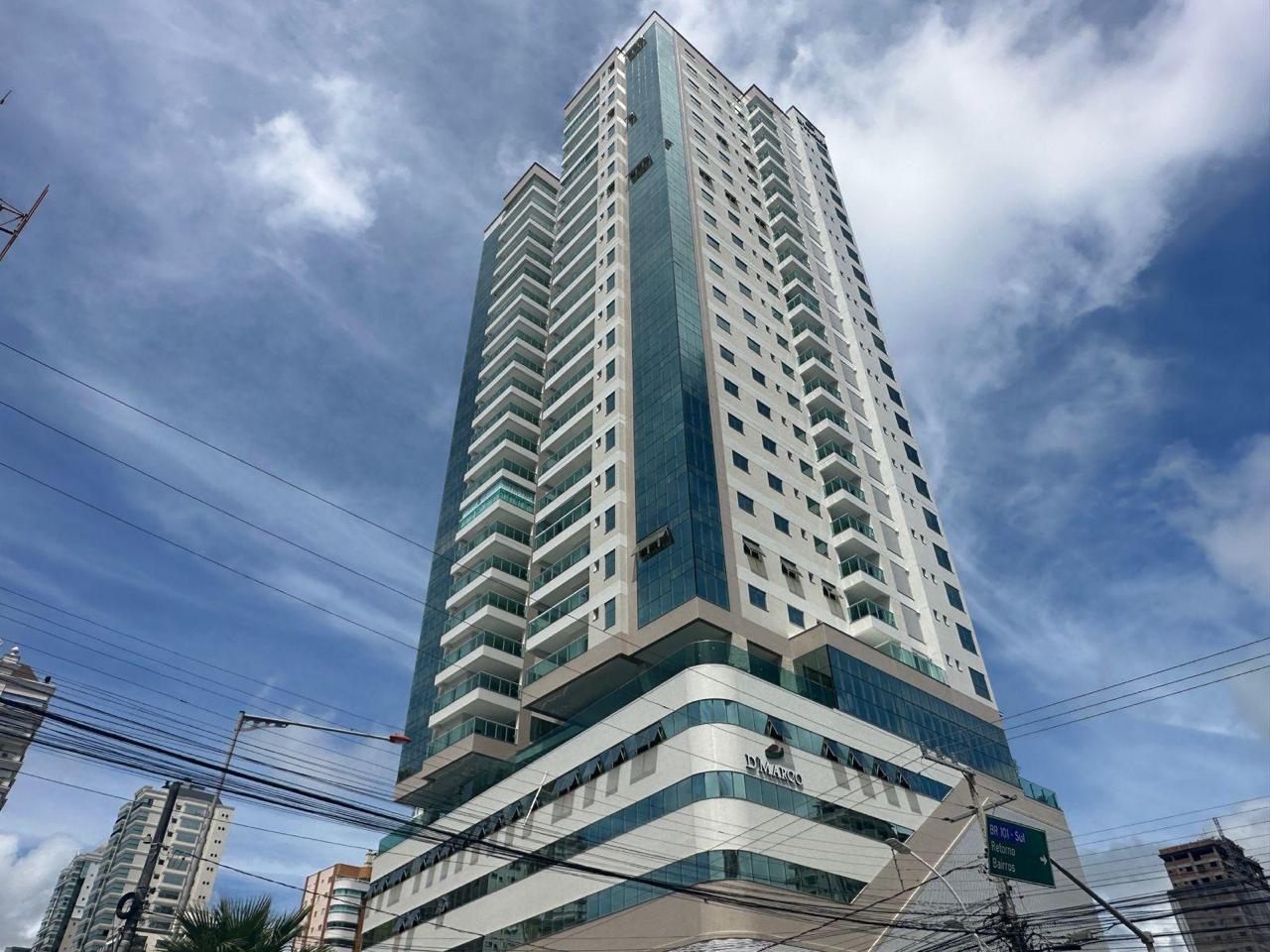 Apartamento com vista para o mar à venda com 197m² por R$ 5.300.000,00 - Invicta Itapema - Assessoria Imobiliária