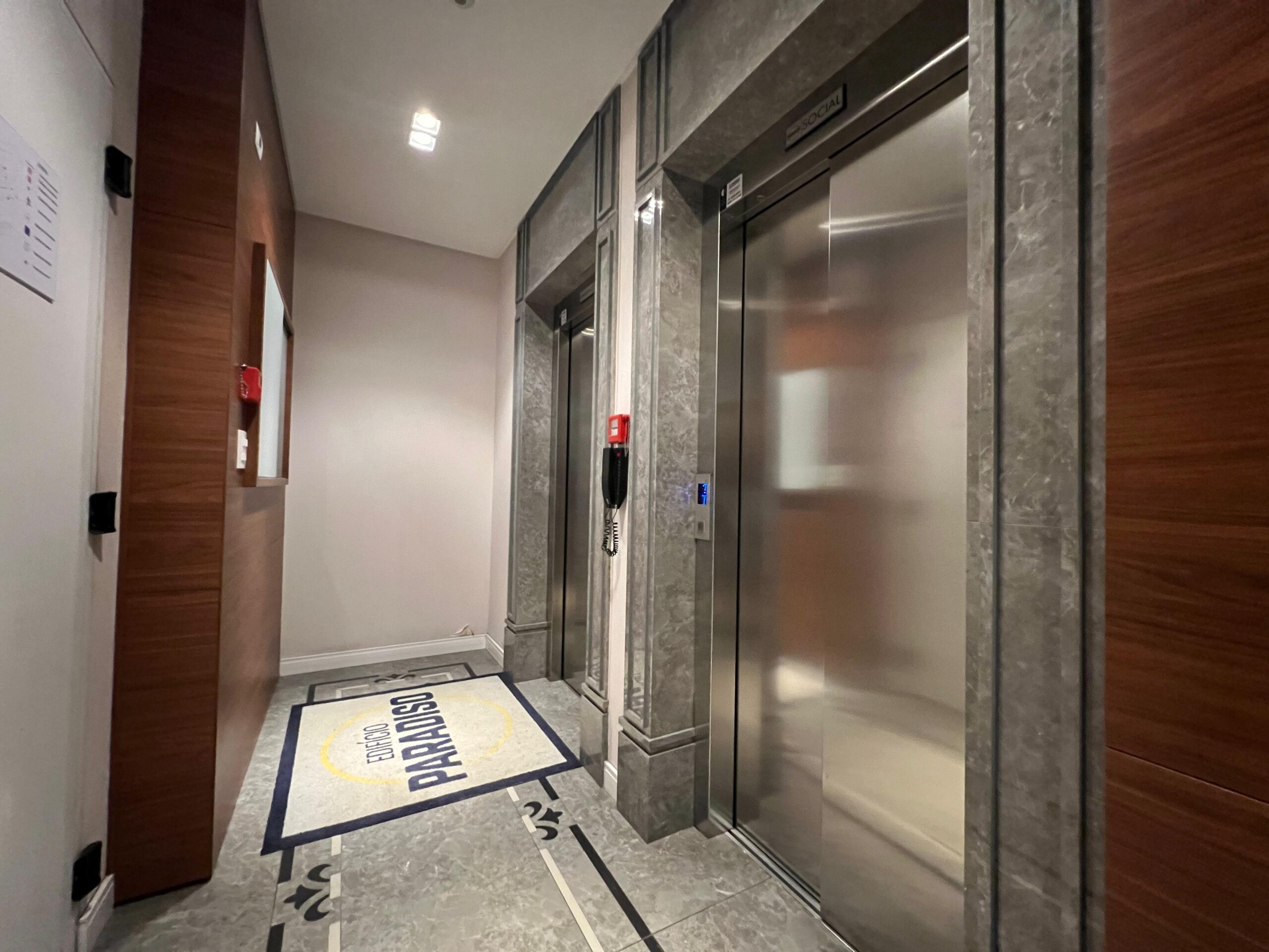  - Apartamento com vista para o mar à venda com 105m² por R$ 1.800.000,00