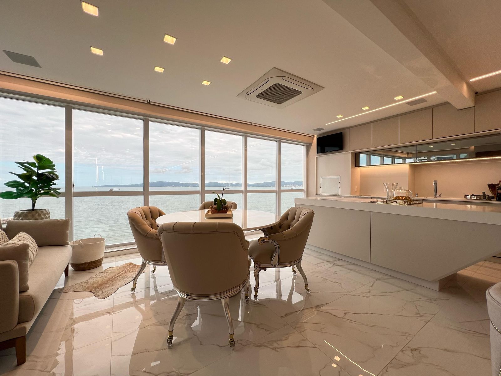 Apartamento à venda com 5 quartos, 352.00m² - Centro,Itapema