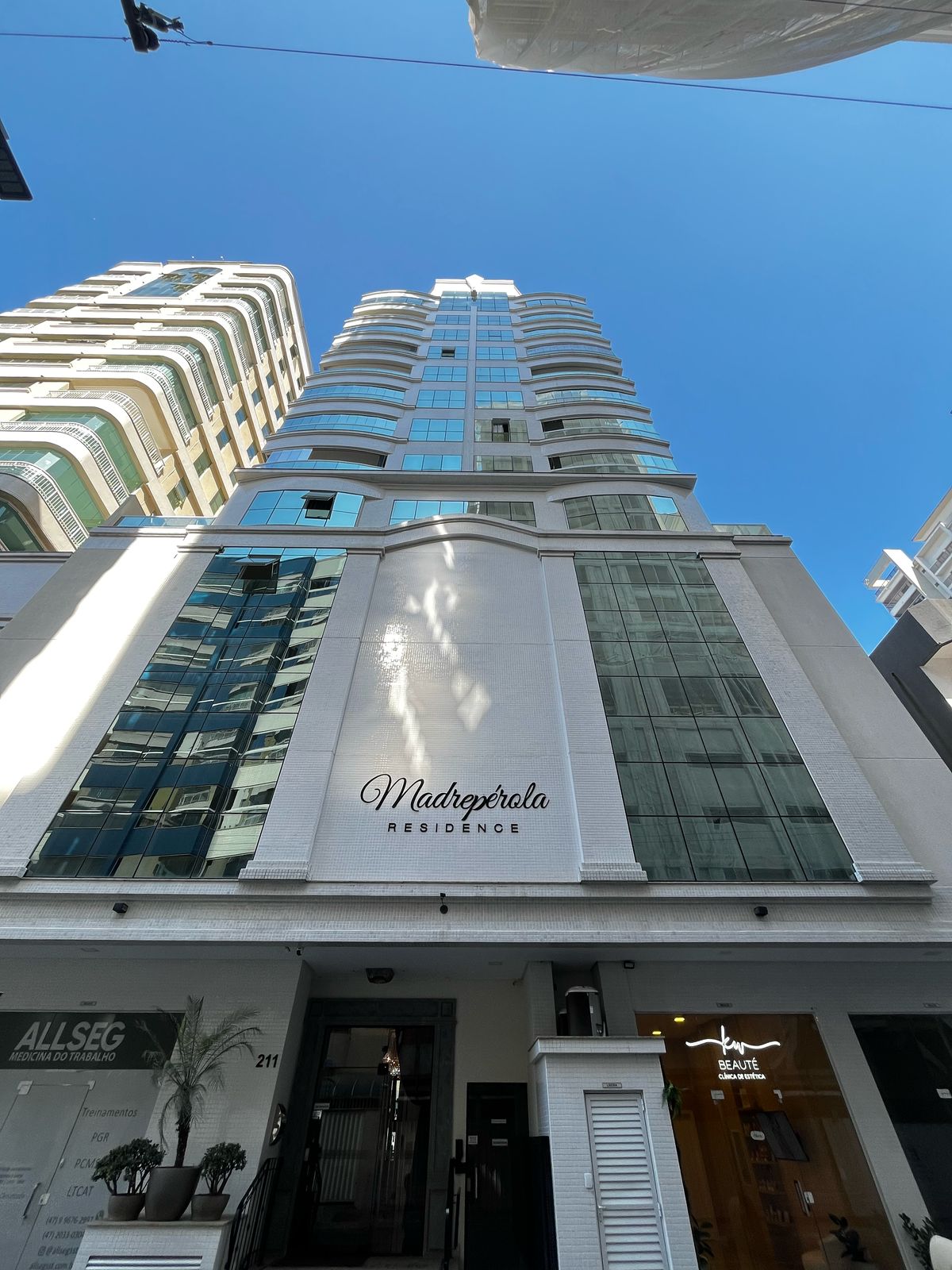 Apartamento à venda com 128m² por R$ 1.990.000,00 - Invicta Itapema - Assessoria Imobiliária