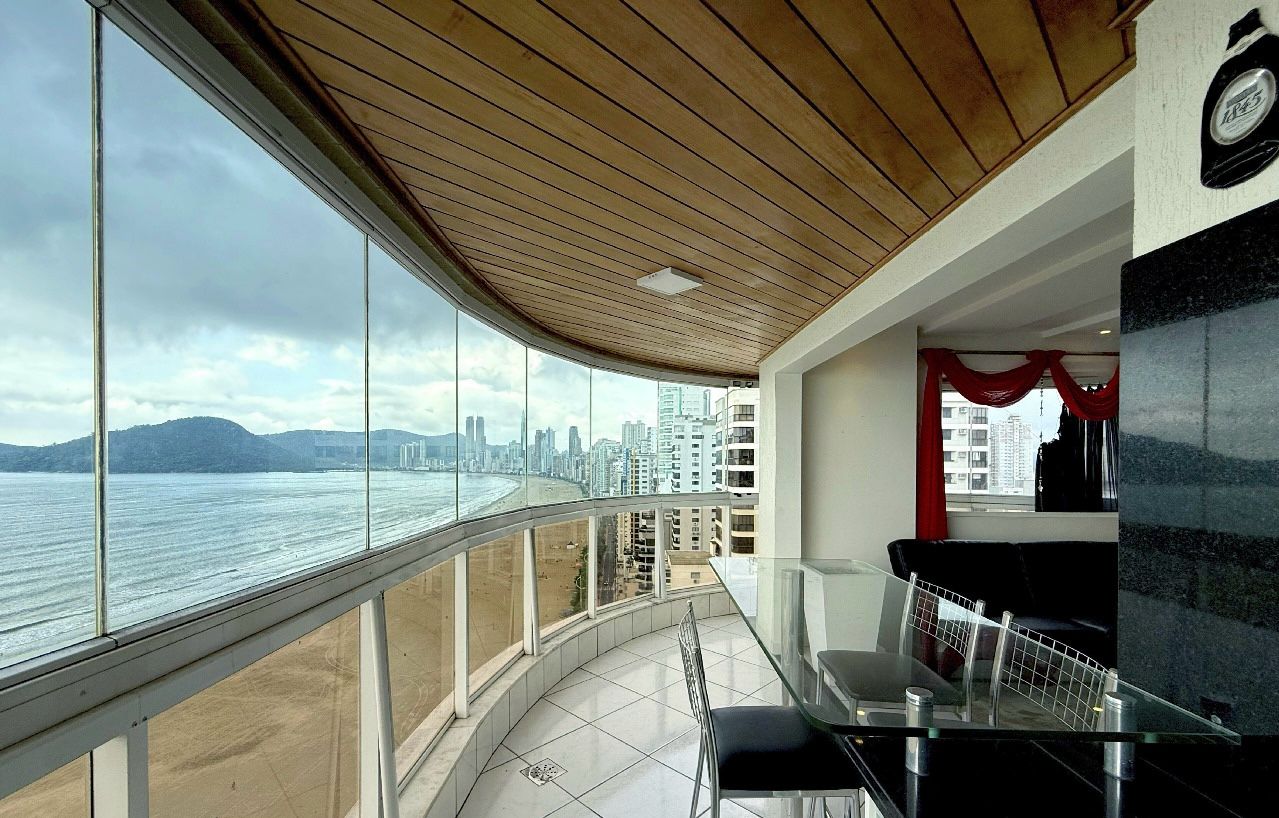Apartamento à venda com 2 quartos - Centro,Balneário Camboriú