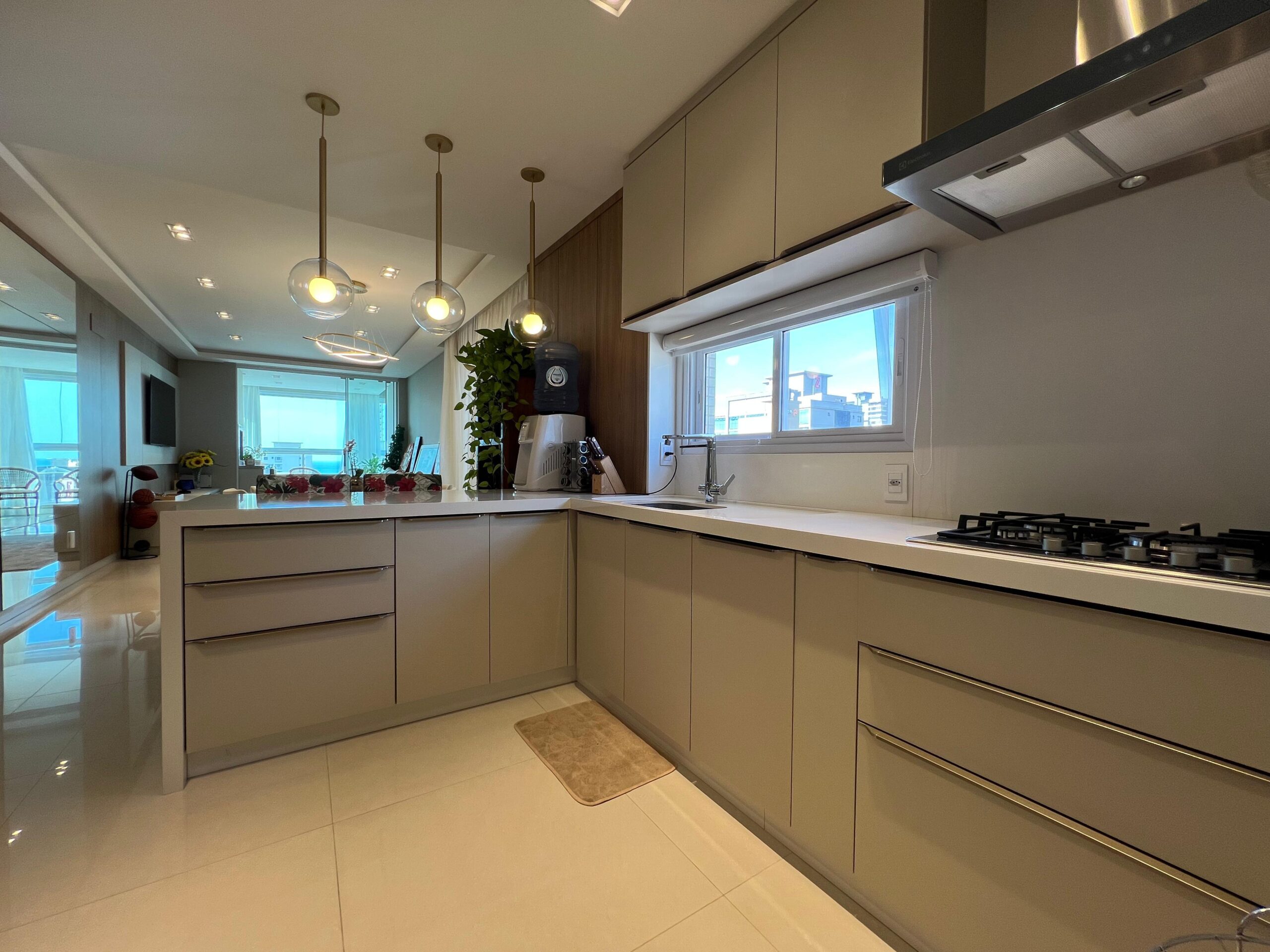  - Apartamento à venda em Itapema, Meia Praia, com 4 quartos, 145.79m²