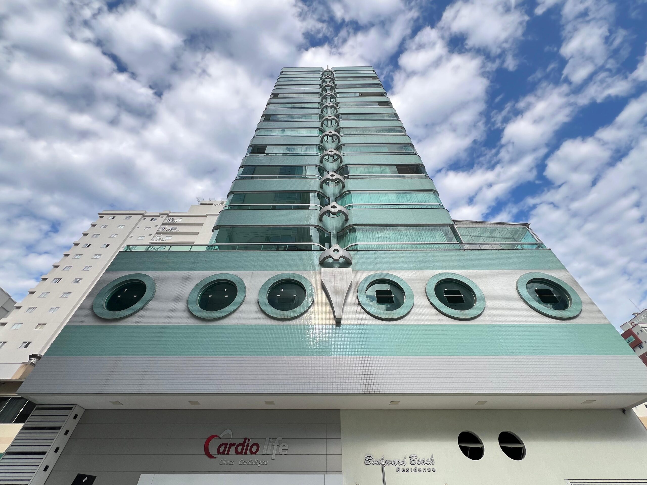 Apartamento à venda com 140m² por R$ 1.660.000,00 - Invicta Itapema - Assessoria Imobiliária