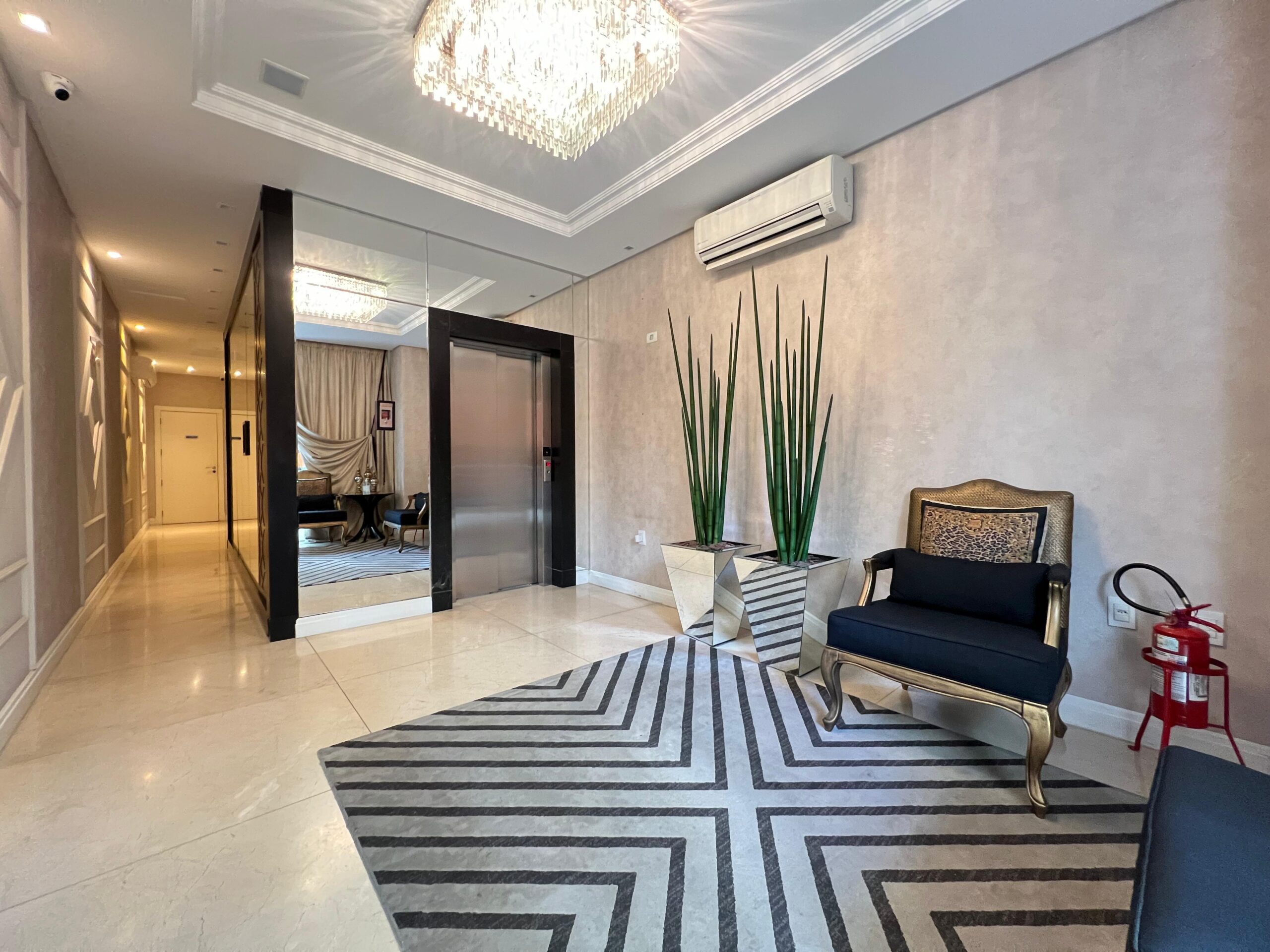 Apartamento, 4 quartos, 273 m² - Foto 2