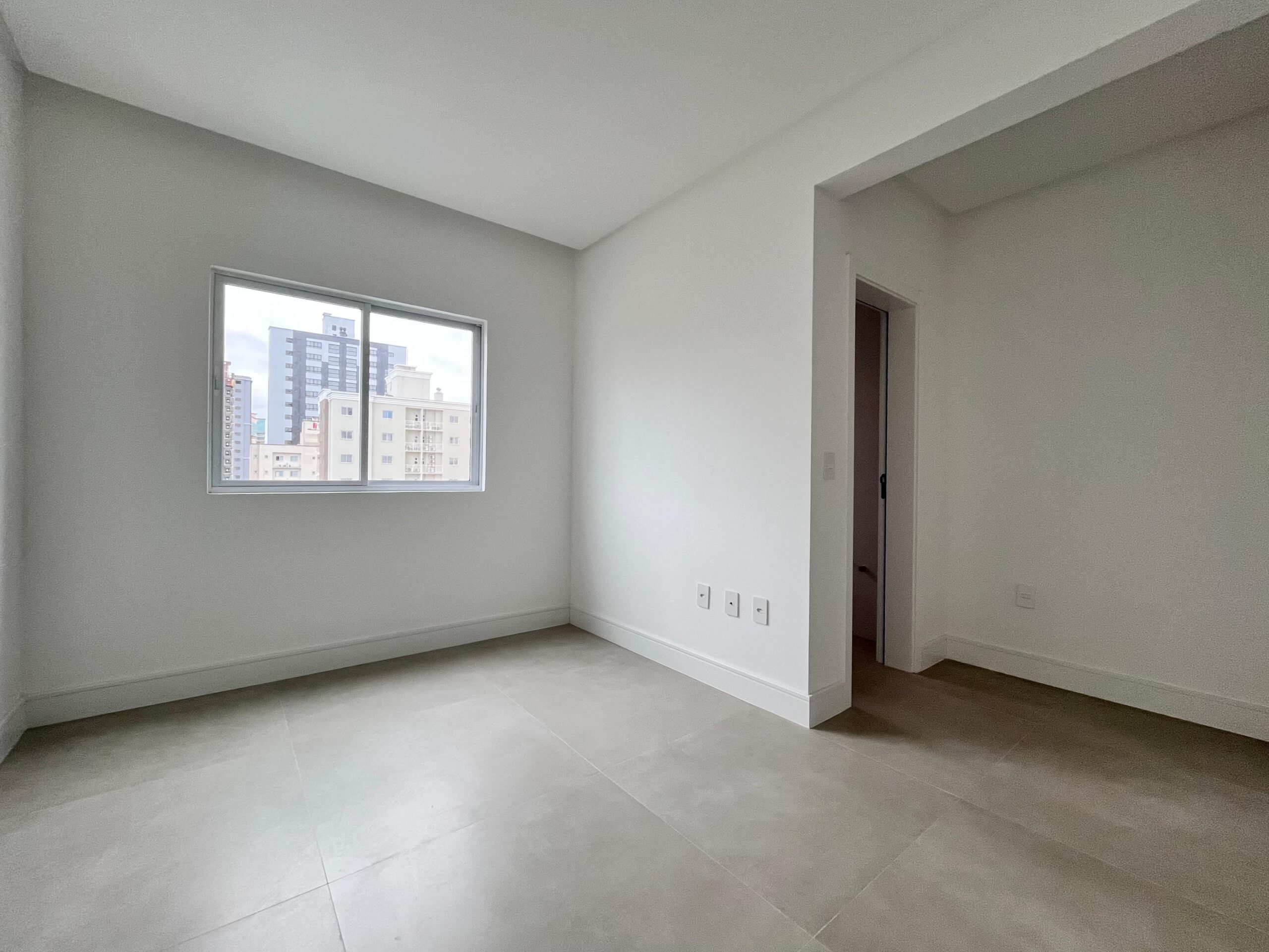  - Apartamento à venda com 175m² por R$ 2.220.000,00