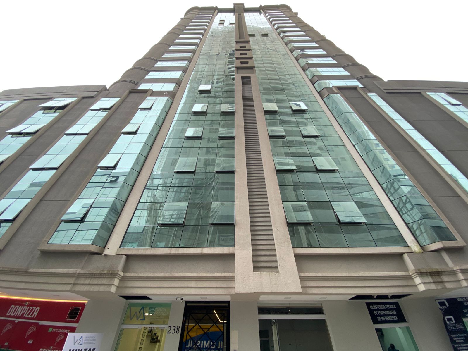 Apartamento à venda com 147m² por R$ 1.650.000,00 - Invicta Itapema - Assessoria Imobiliária