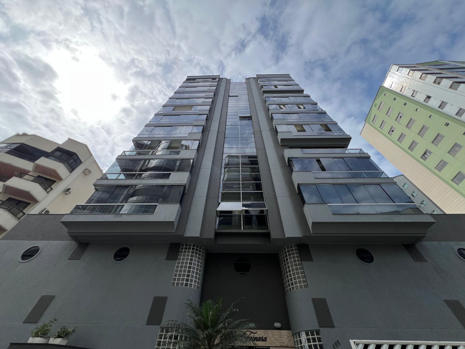 Apartamento à venda com 139m² por R$ 1.200.000,00 - Invicta Itapema - Assessoria Imobiliária
