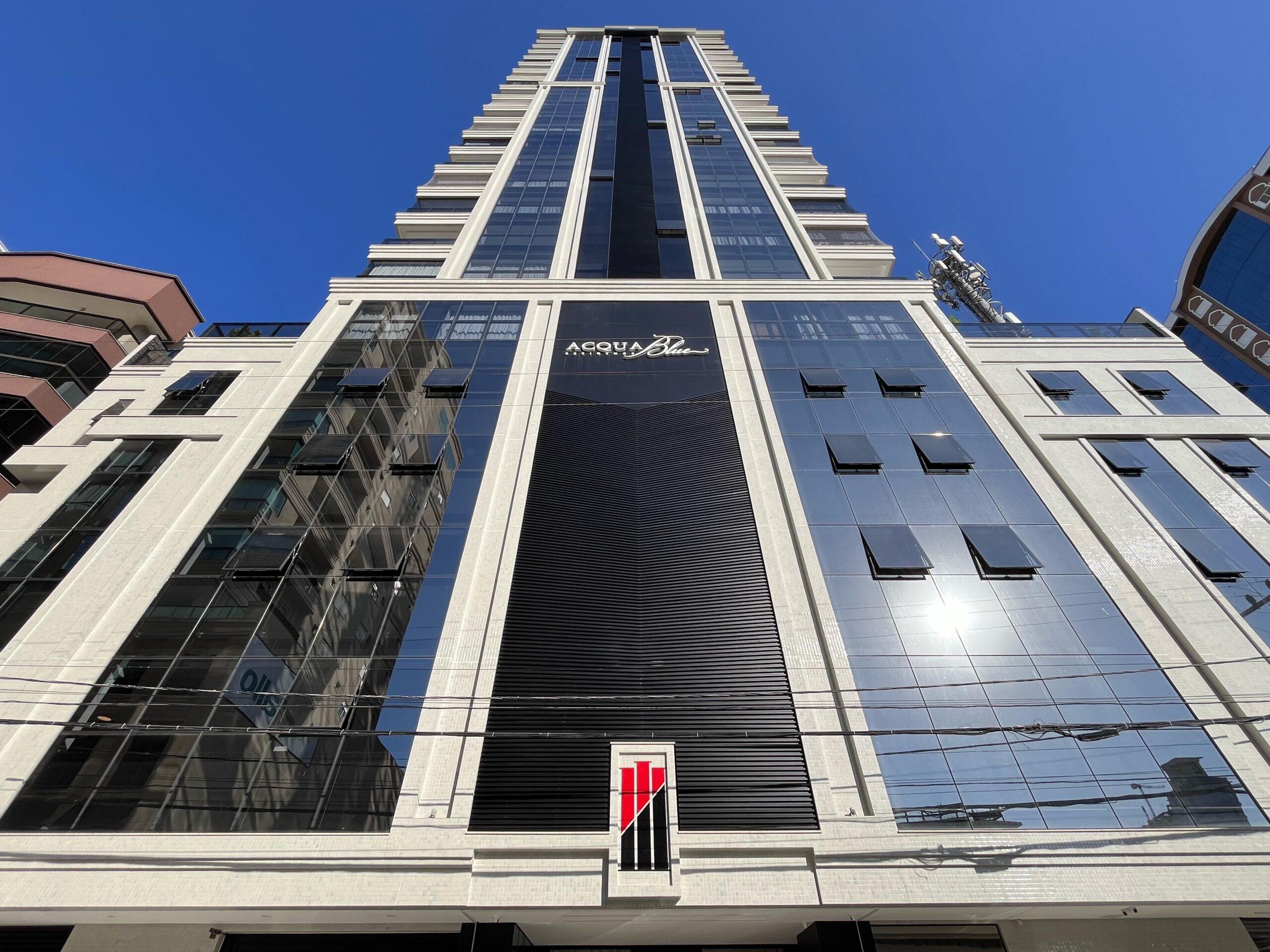 Apartamento com vista para o mar à venda com 153m² por R$ 3.725.000,00 - Invicta Itapema - Assessoria Imobiliária