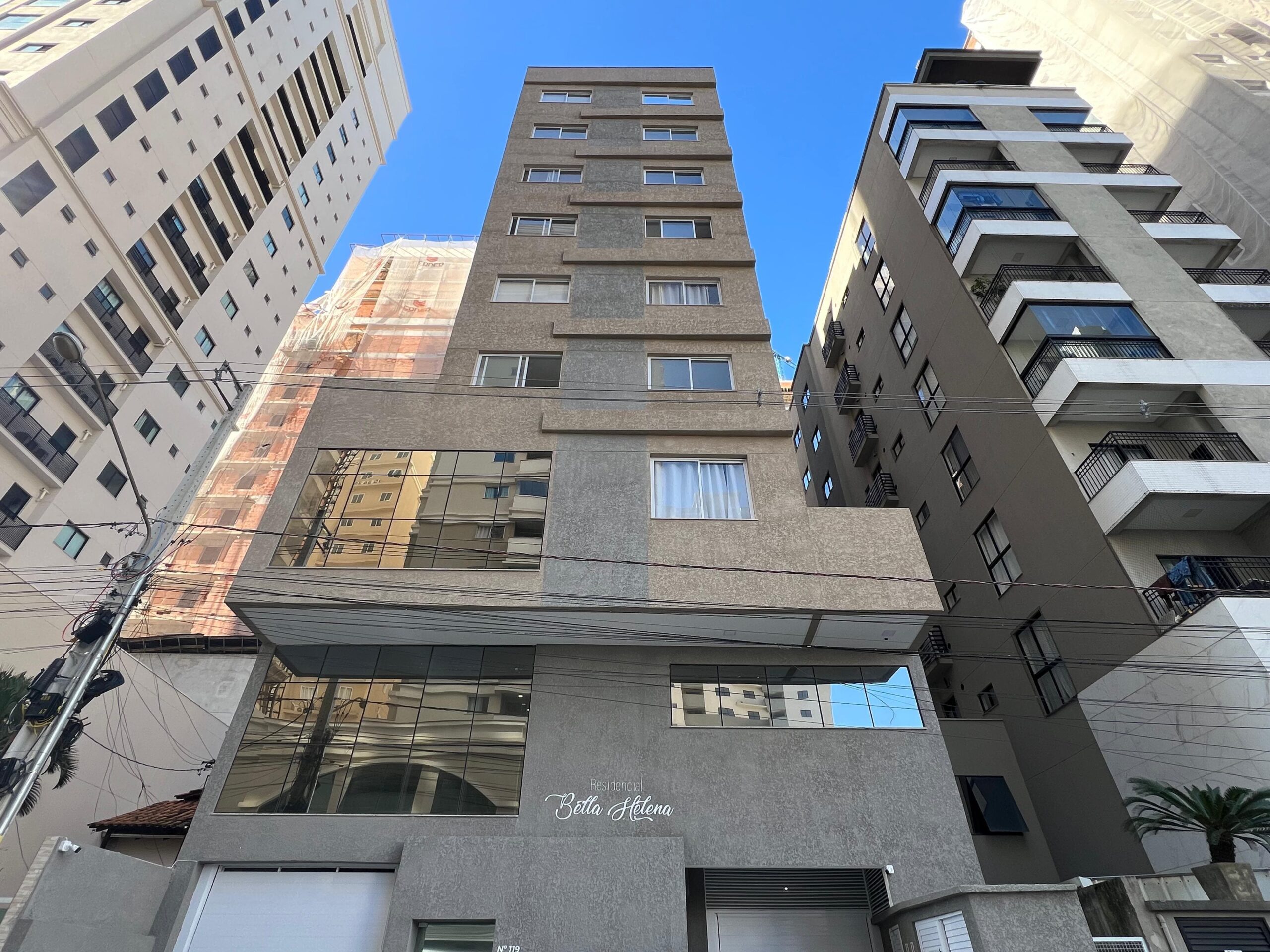 Apartamento à venda com 69m² por R$ 650.000,00 - Invicta Itapema - Assessoria Imobiliária