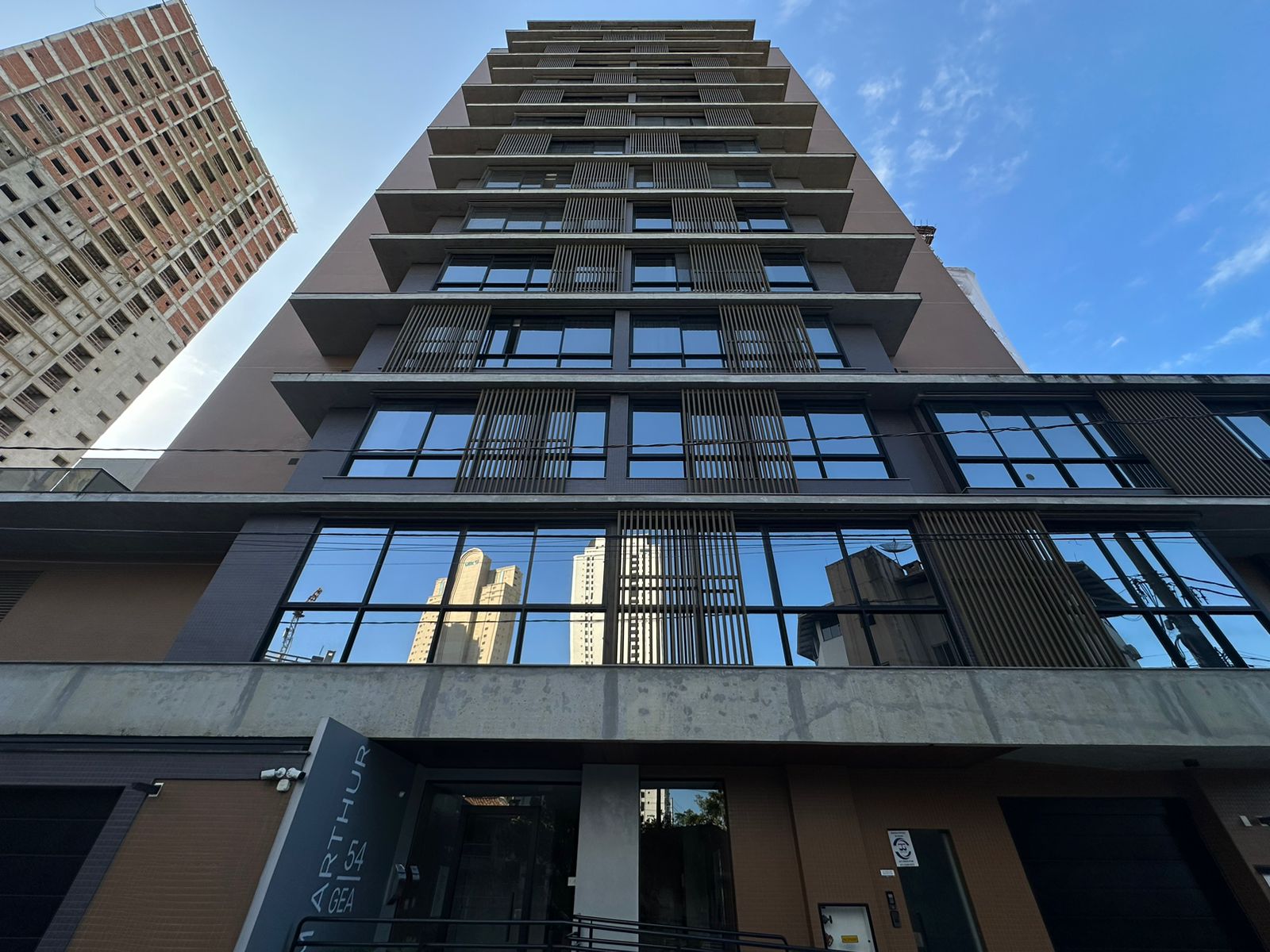 Apartamento com vista para o mar à venda com 116m² por R$ 1.640.000,00 - Invicta Itapema - Assessoria Imobiliária