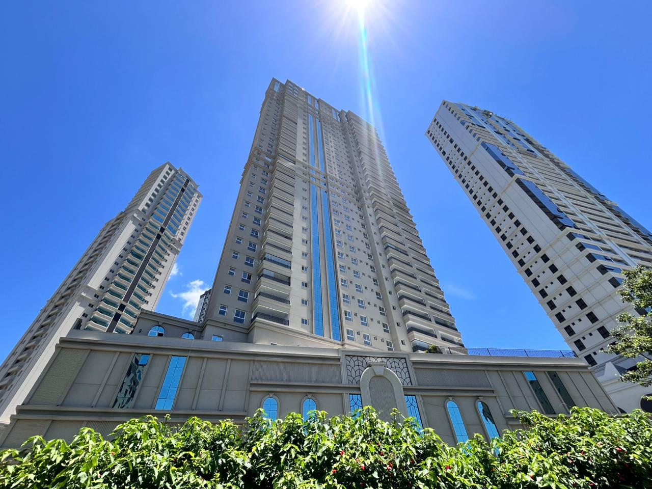 Apartamento com vista para o mar à venda com 190m² por R$ 4.200.000,00 - Invicta Itapema - Assessoria Imobiliária