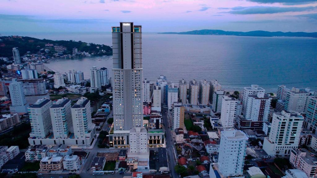  - Apartamento com vista para o mar à venda com 165m² por R$ 2.989.000,00