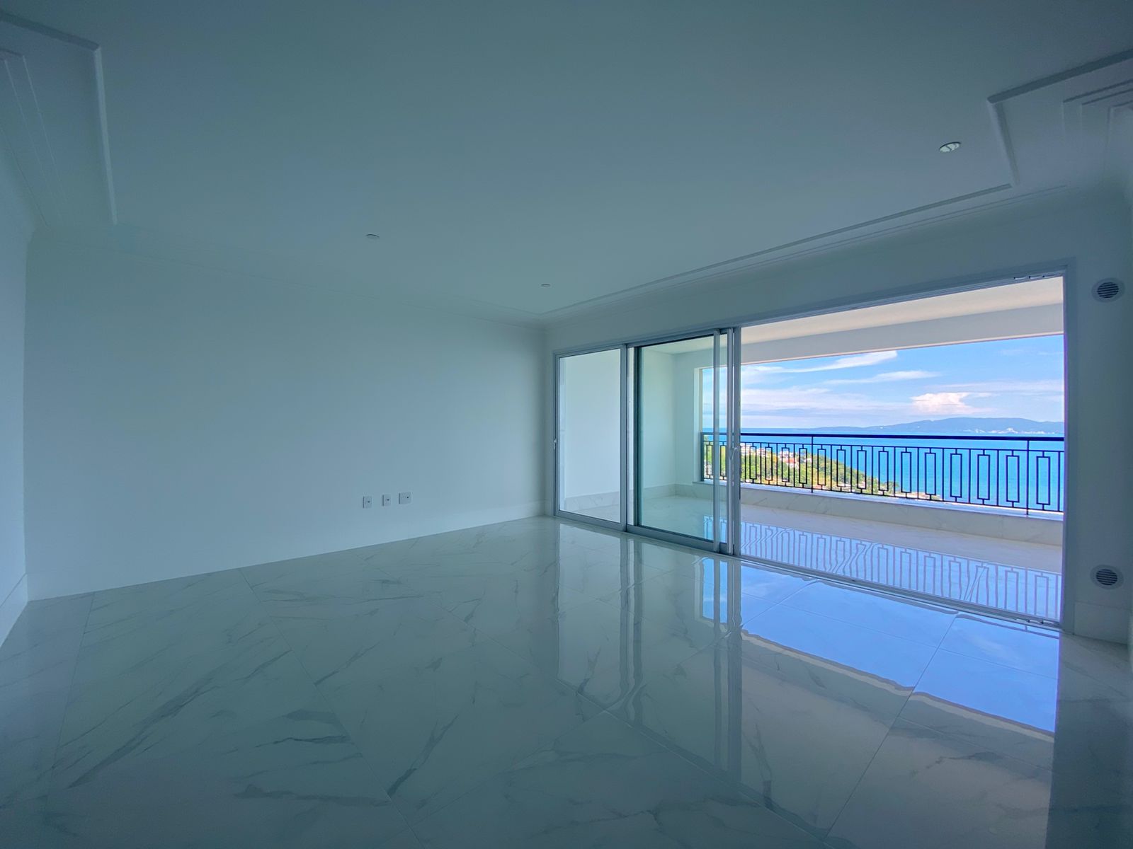  - Apartamento com vista para o mar à venda com 190m² por R$ 4.800.000,00