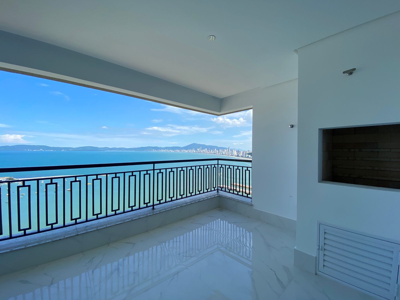  - Apartamento com vista para o mar à venda com 190m² por R$ 4.800.000,00
