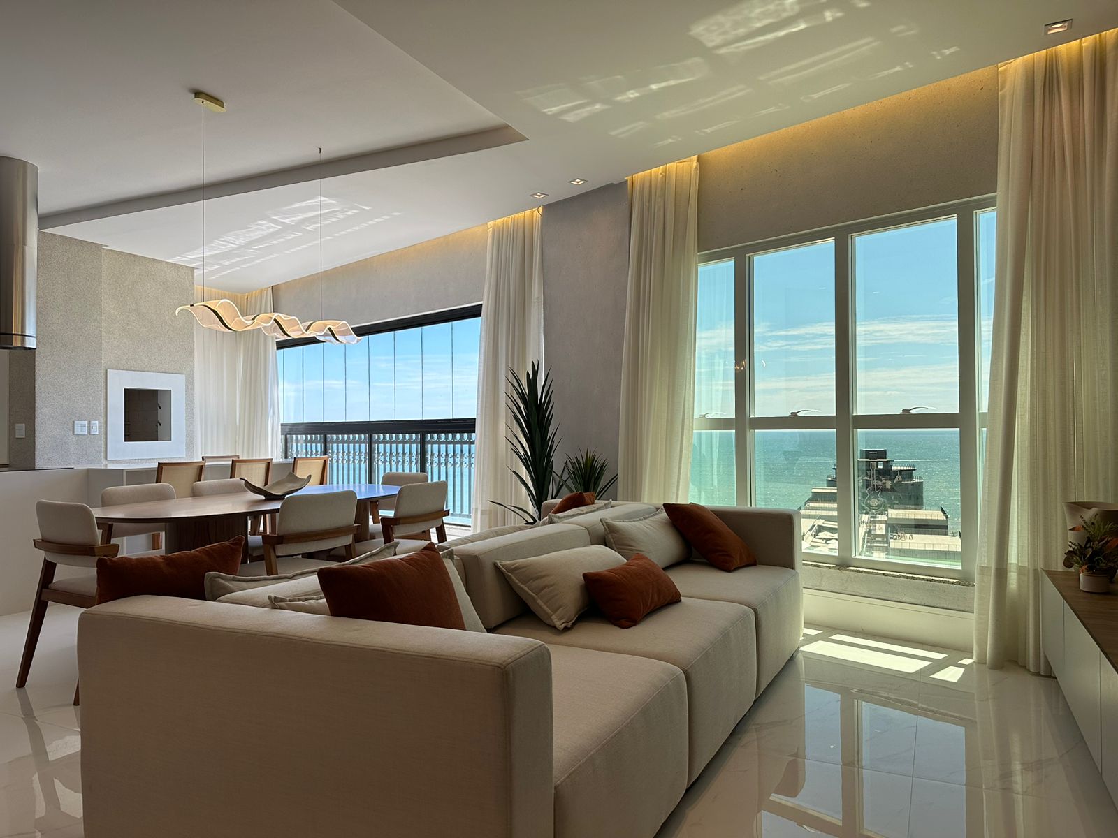  - Apartamento com vista para o mar à venda com 140m² por R$ 6.800.000,00