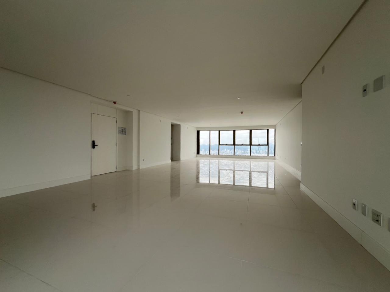  - Apartamento com vista para o mar à venda com 530m² por R$ 26.000.000,00