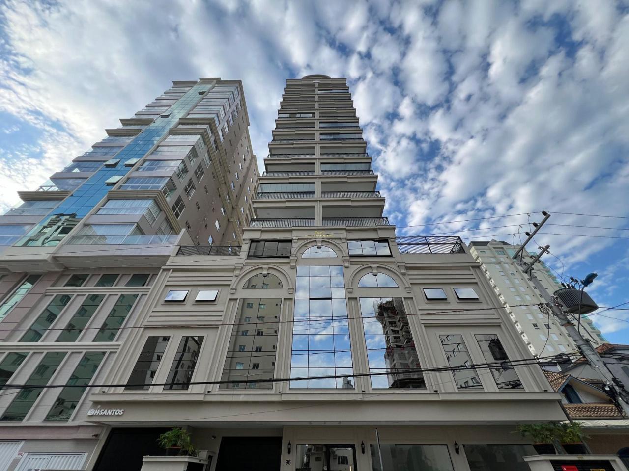 Apartamento à venda com 117m² por R$ 1.860.000,00 - Invicta Itapema - Assessoria Imobiliária
