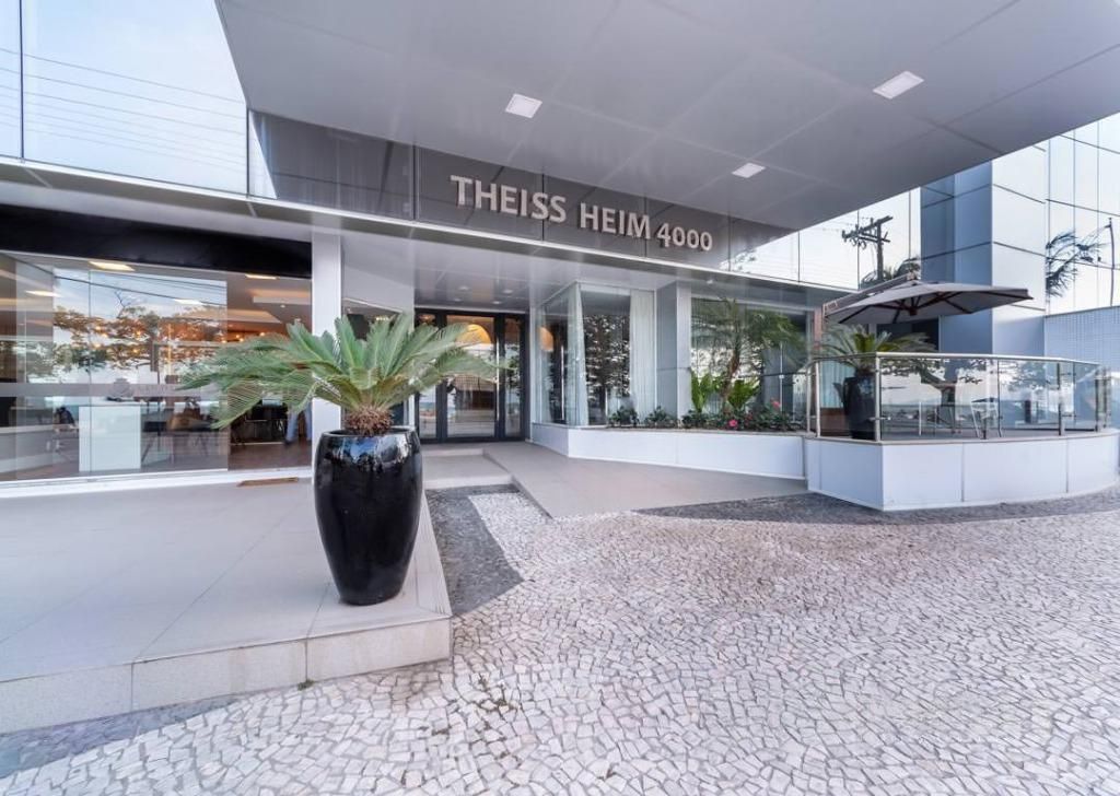  - Apartamento com vista para o mar à venda com 421m² por R$ 25.000.000,00