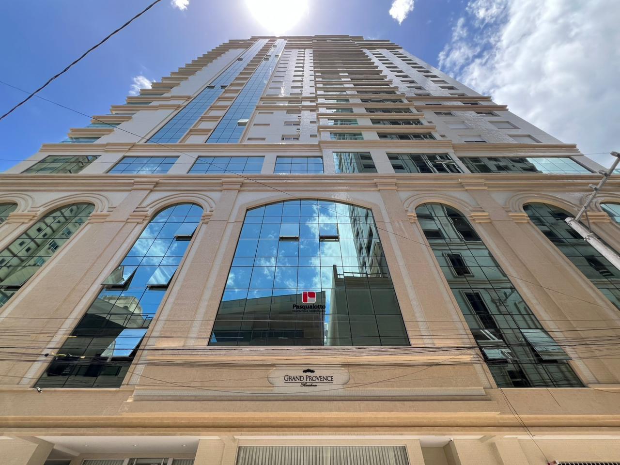 Apartamento com vista para o mar à venda com 212.88m² por R$ 6.300.000,00 - Invicta Itapema - Assessoria Imobiliária