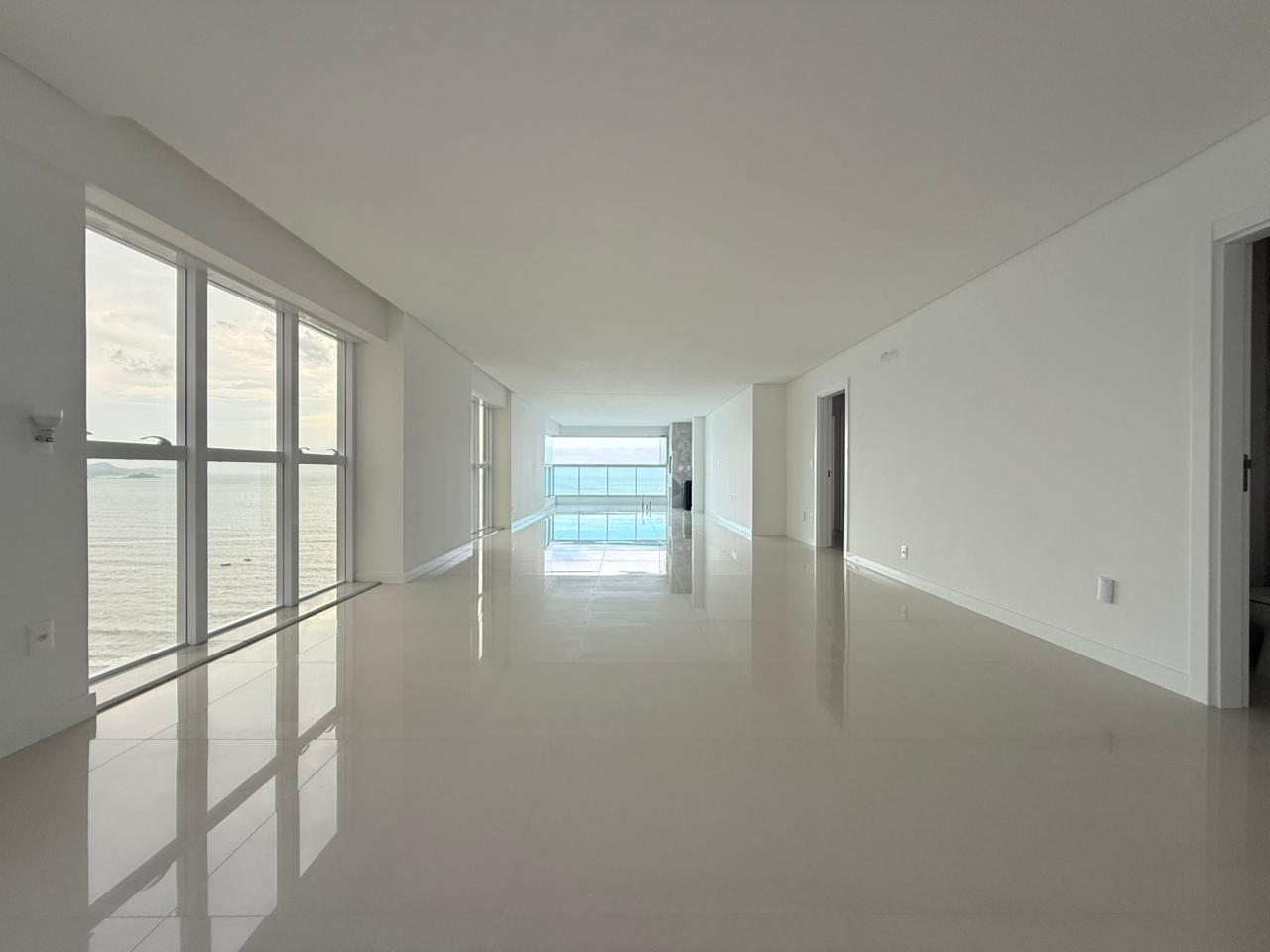  - Apartamento com vista para o mar à venda com 212.88m² por R$ 6.300.000,00