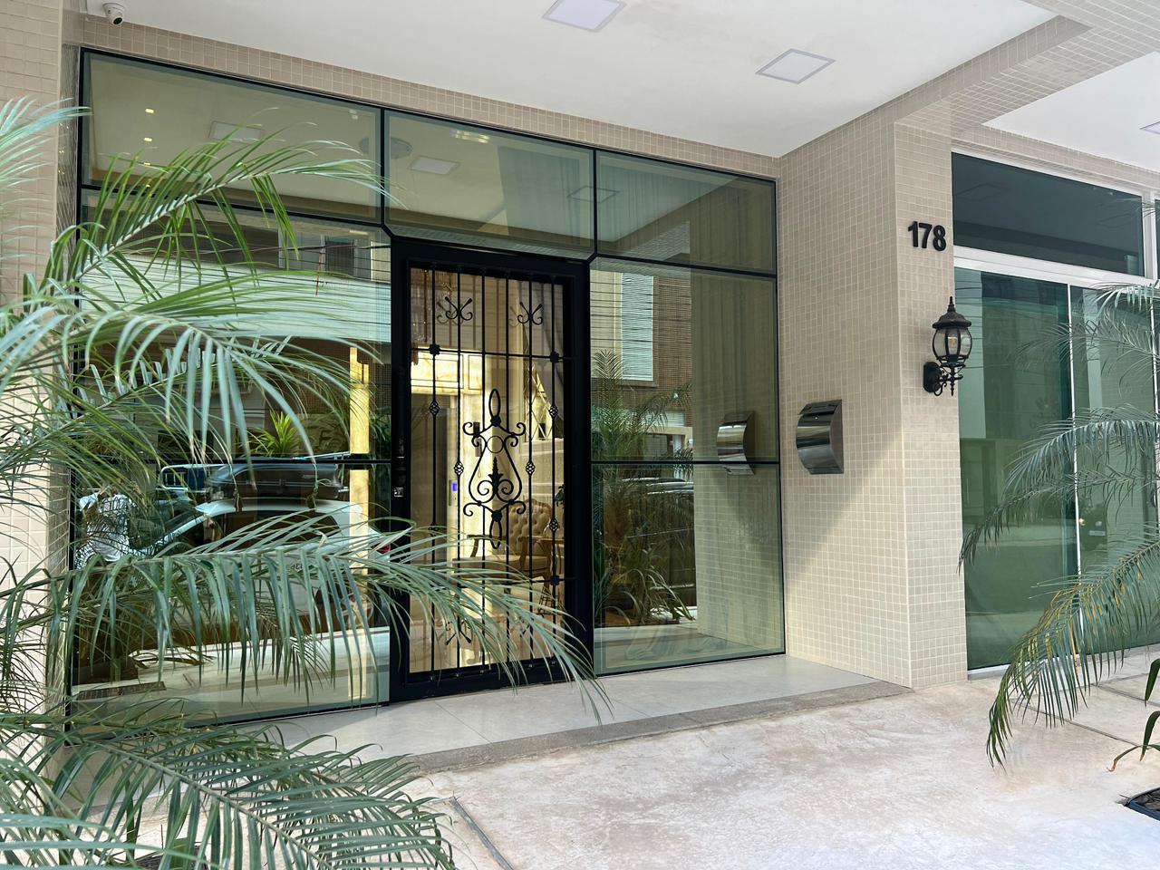 Apartamento, 3 quartos, 131 m² - Foto 2