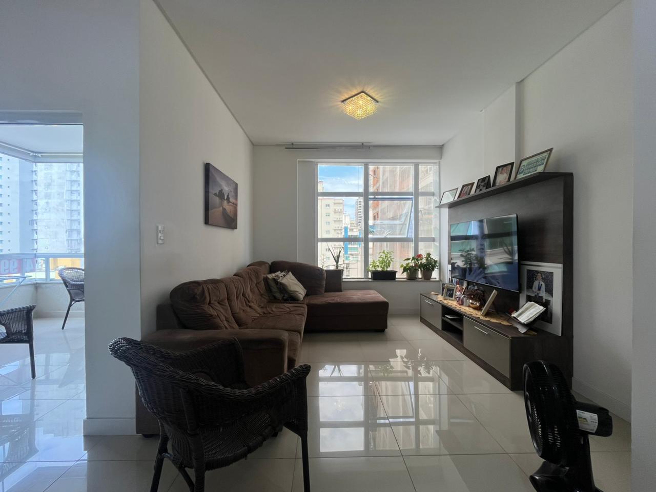 Apartamento à venda com 3 quartos, 118.00m² - Meia Praia,Itapema