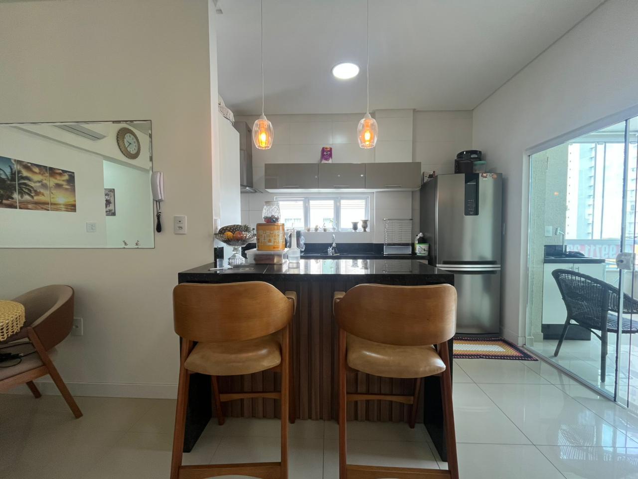 Apartamento à venda com 3 quartos, 118.00m² - Meia Praia,Itapema