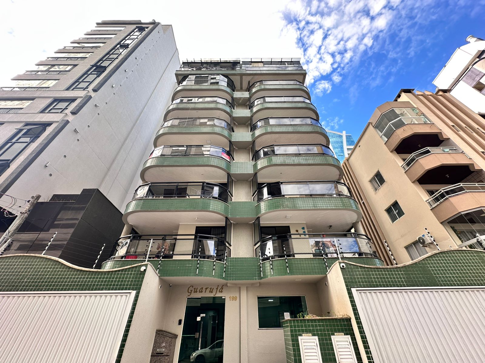 Apartamento com vista para o mar à venda com 120m² por R$ 950.000,00 - Invicta Itapema - Assessoria Imobiliária