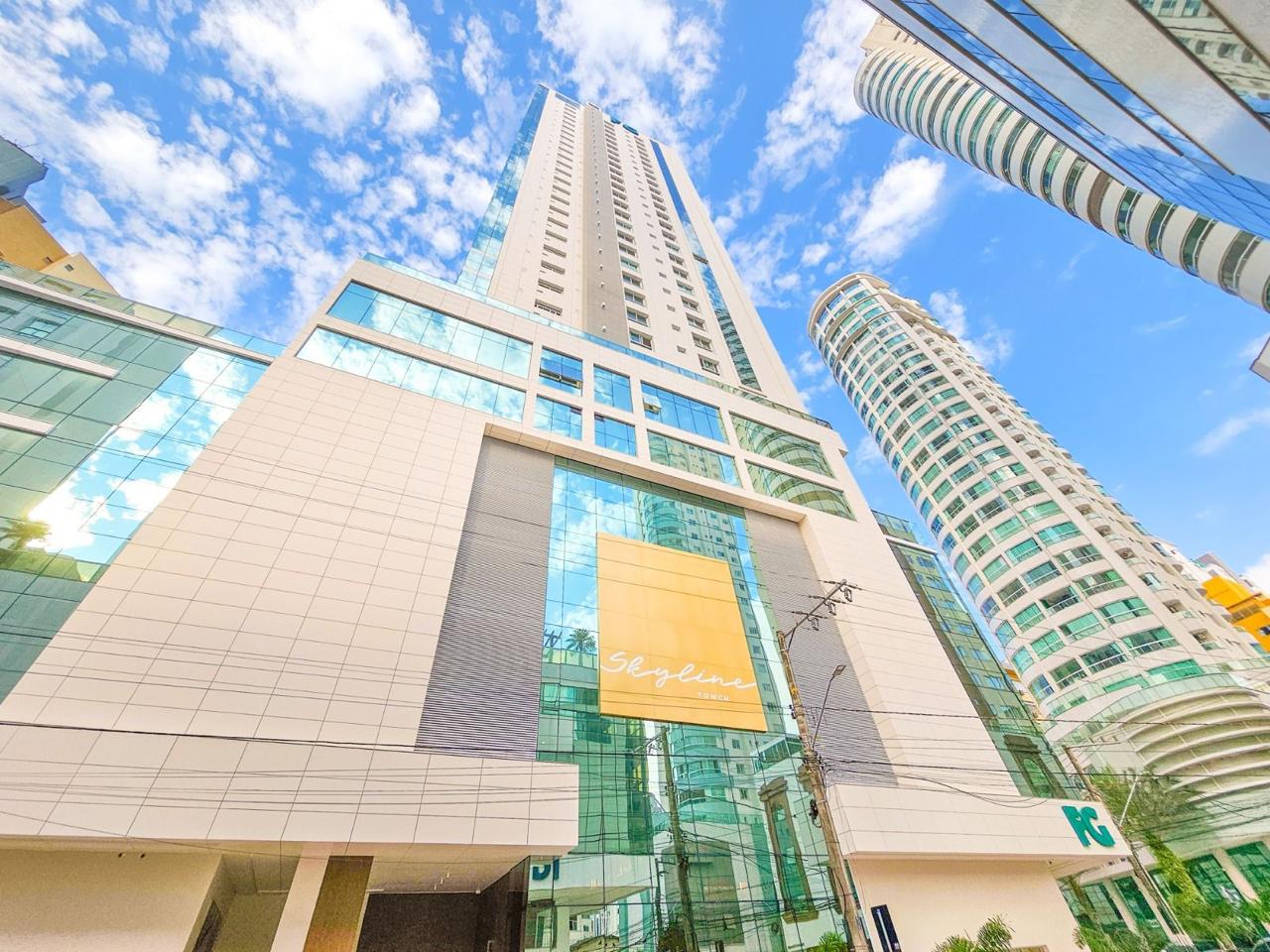 Apartamento com vista para o mar à venda com 150.06m² por R$ 5.440.000,00 - Invicta Itapema - Assessoria Imobiliária