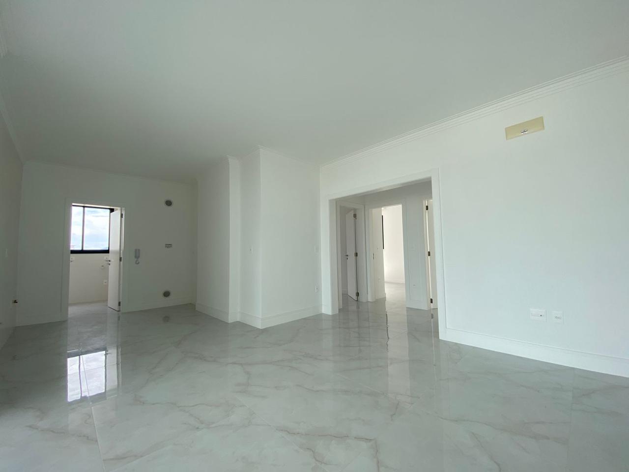  - Apartamento Vista Mar à Venda com 3 Suítes 135m² Privativos por R$ 2.550.000,00 Meia Praia de Itapema SC