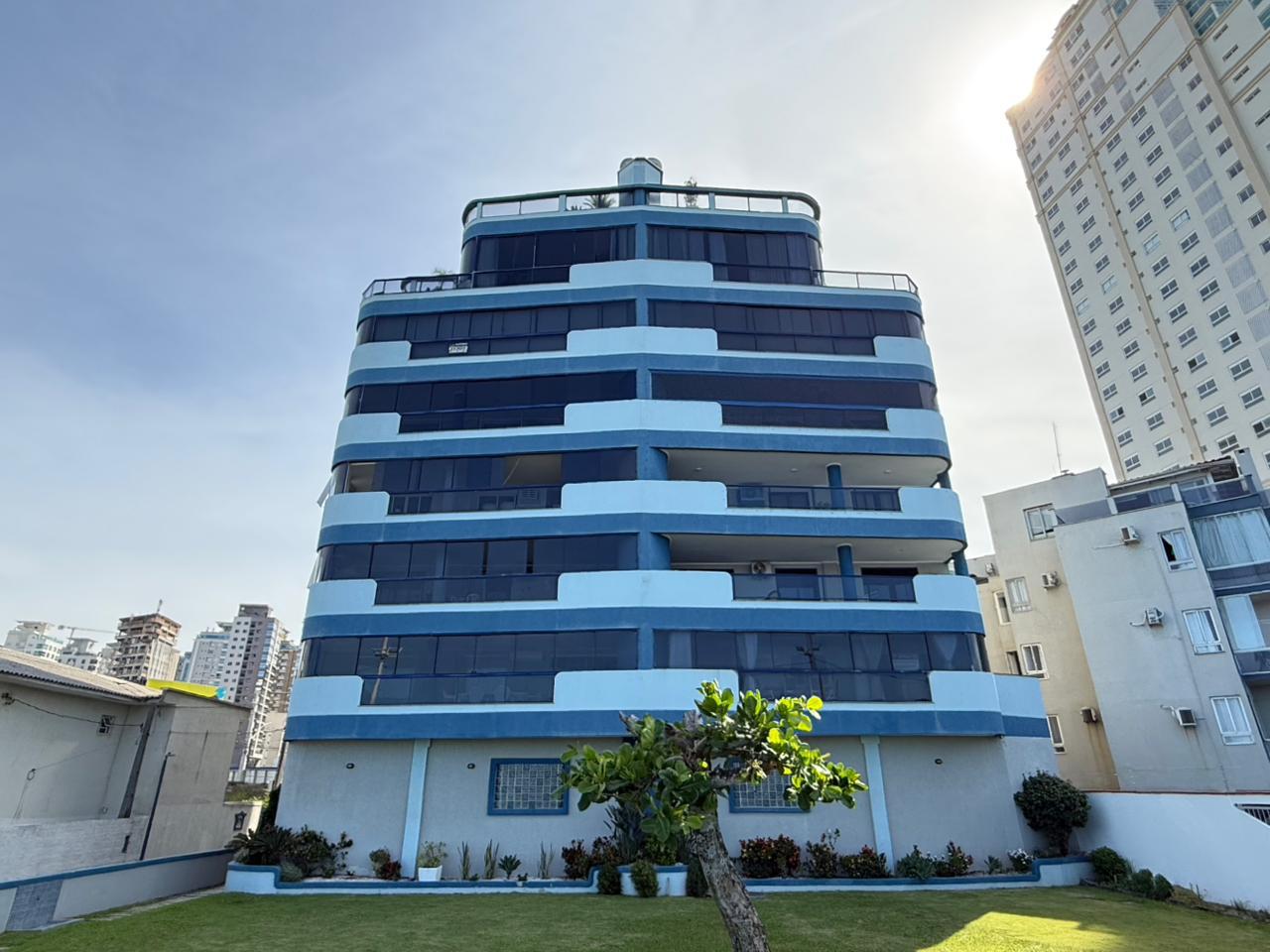 Apartamento com vista para o mar à venda com 197.02m² por R$ 2.980.000,00 - Invicta Itapema - Assessoria Imobiliária