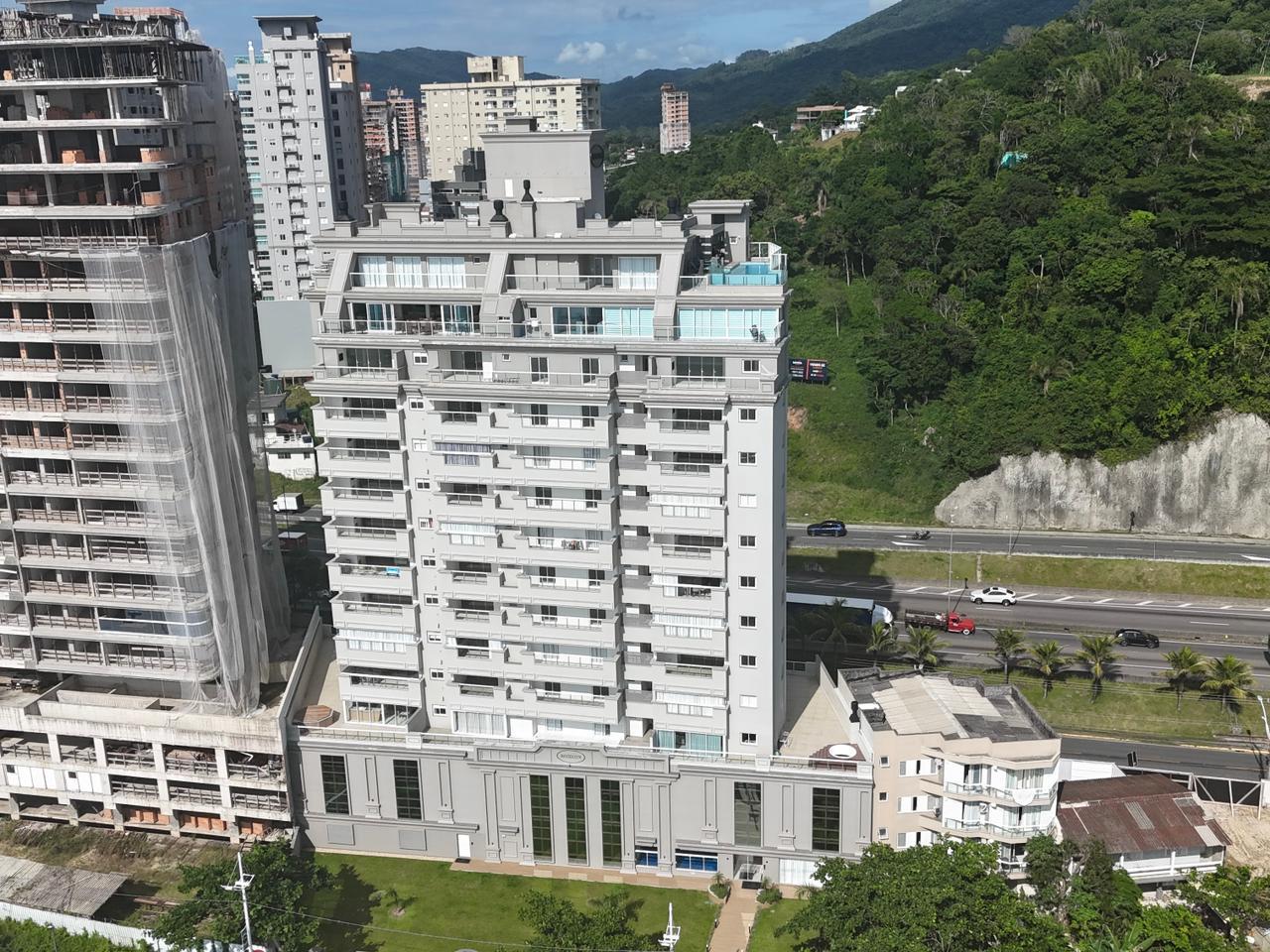 Apartamento, 3 quartos, 292 m² - Foto 1