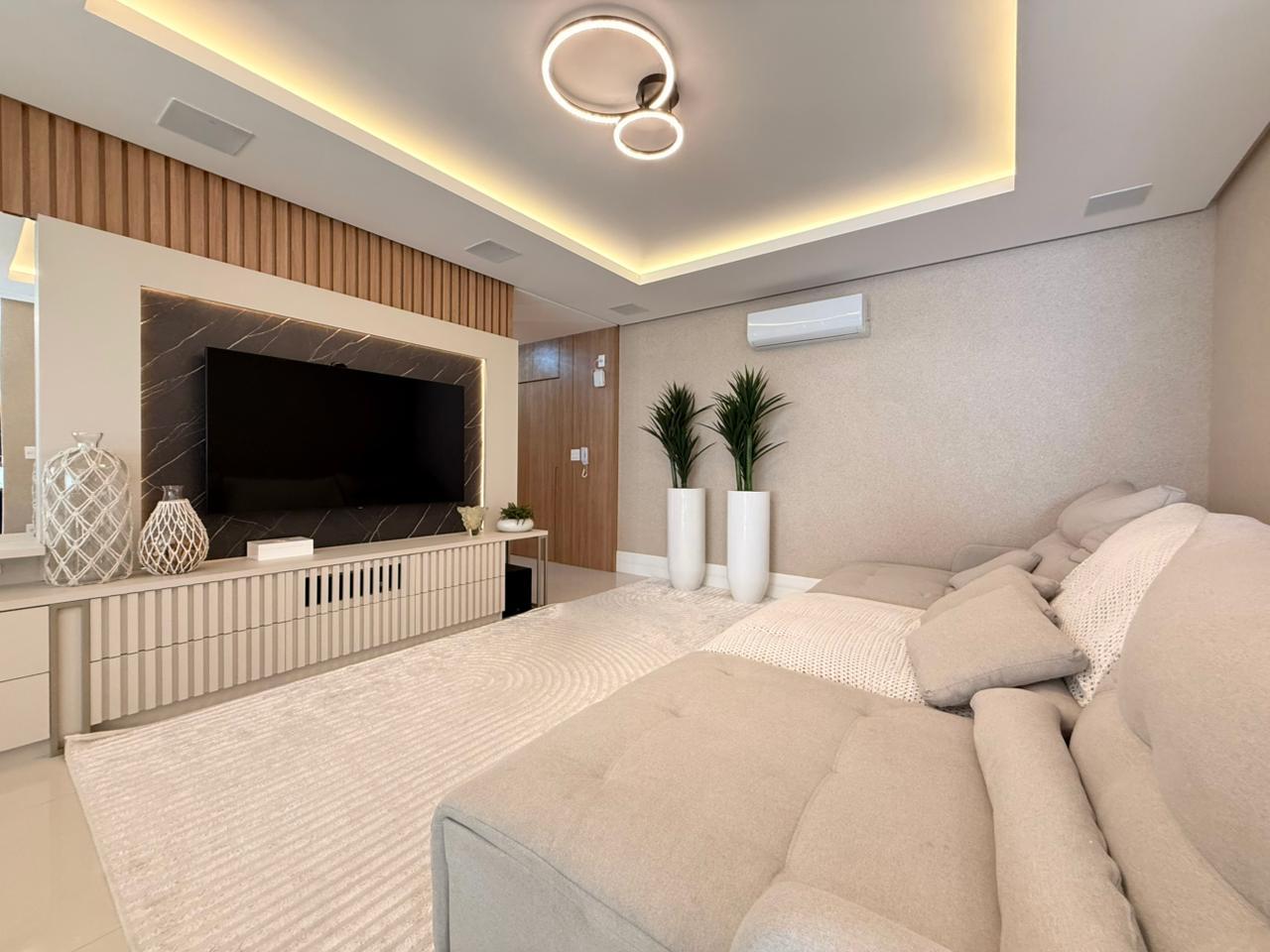 Apartamento à venda com 3 quartos, 292.00m² - Meia Praia,Itapema