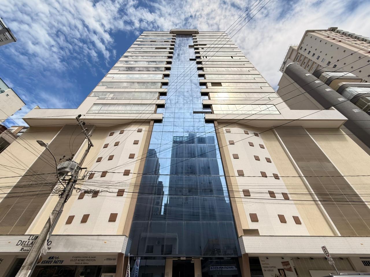 - Apartamento à venda em Itapema, Meia Praia, com 4 quartos, 197.7m²
