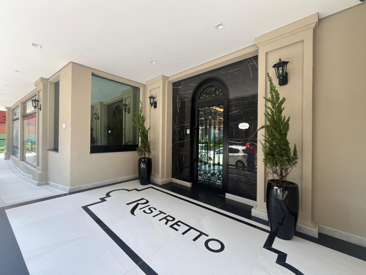 Apartamento, 4 quartos, 243 m² - Foto 2
