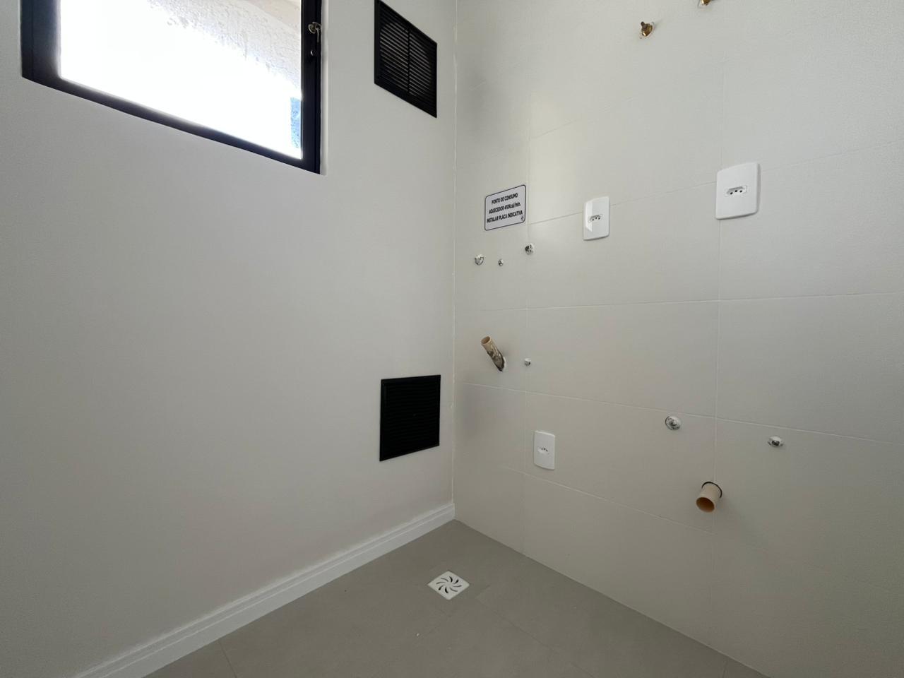  - Apartamento com Vista Mar  à Venda 2 Dormitórios  59.5m² Privativos por R$ 850.000,00 em Itapema SC