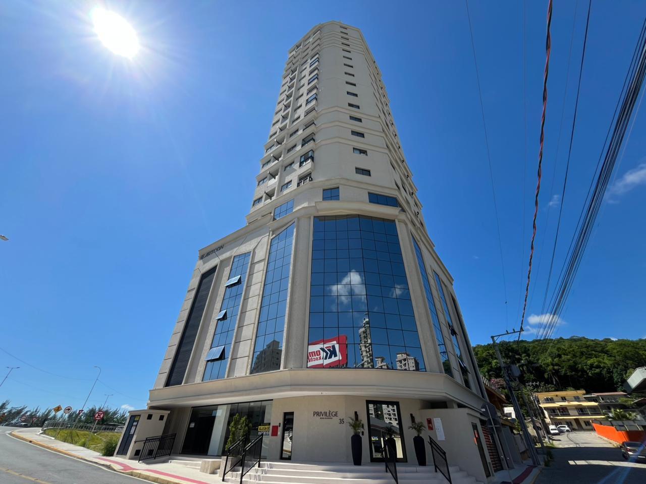 Apartamento com vista para o mar à venda com 57.76m² por R$ 850.000,00 - Invicta Itapema - Assessoria Imobiliária