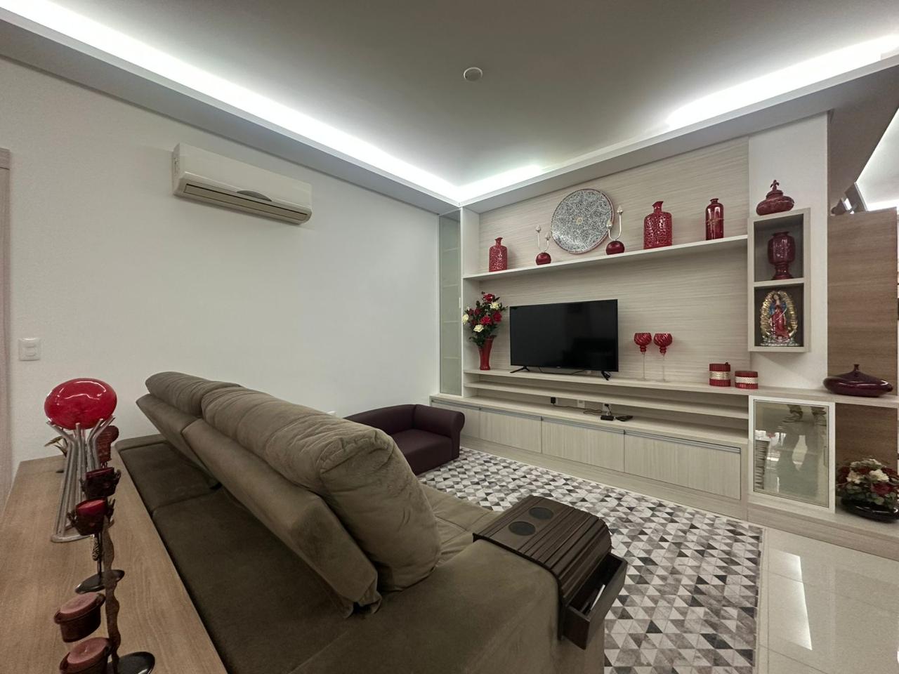 Apartamento à venda com 4 quartos, 197.70m² - Meia Praia,Itapema