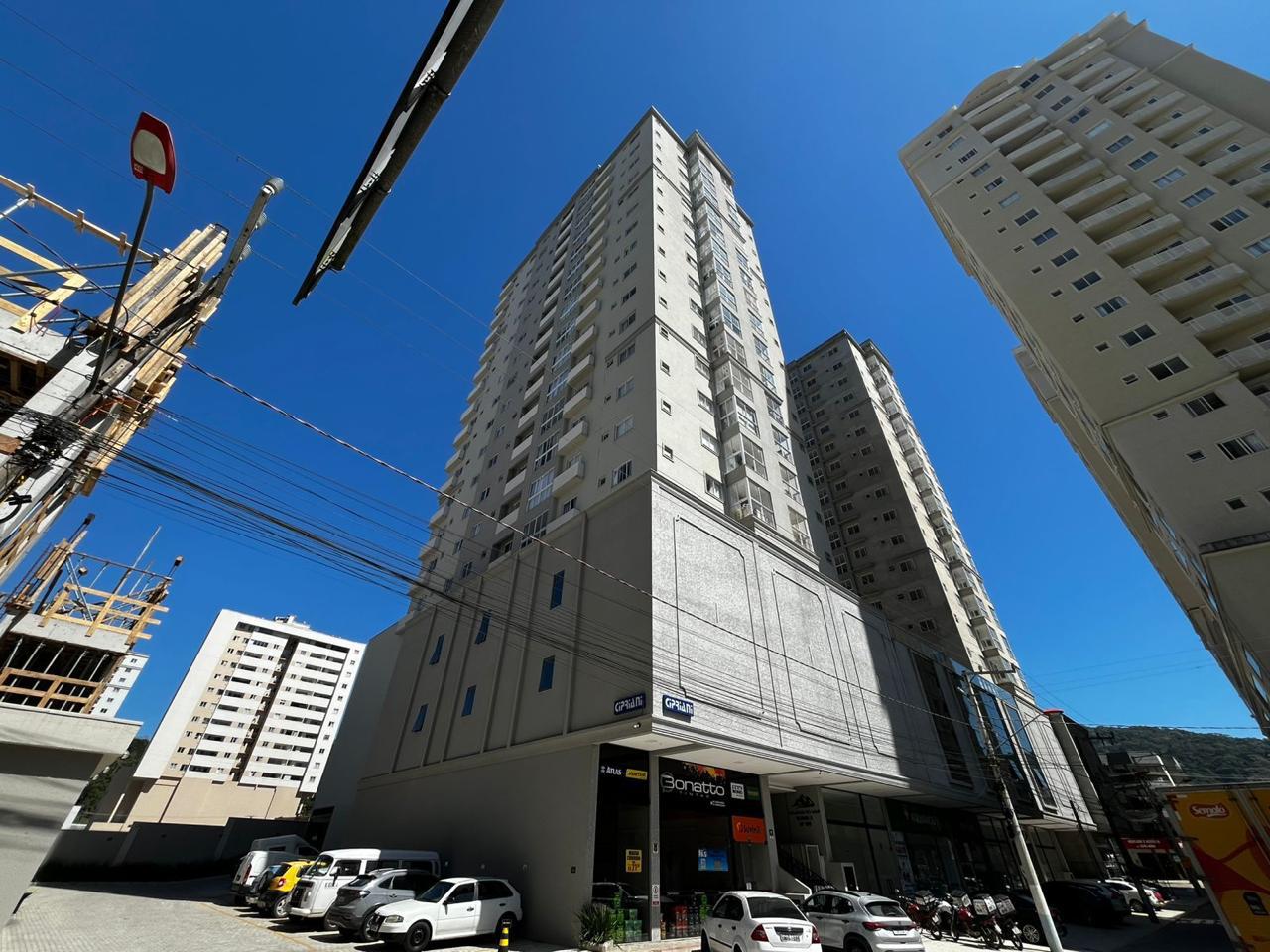 Apartamento com vista para o mar à venda com 702m² por R$ 1.200.000,00 - Invicta Itapema - Assessoria Imobiliária