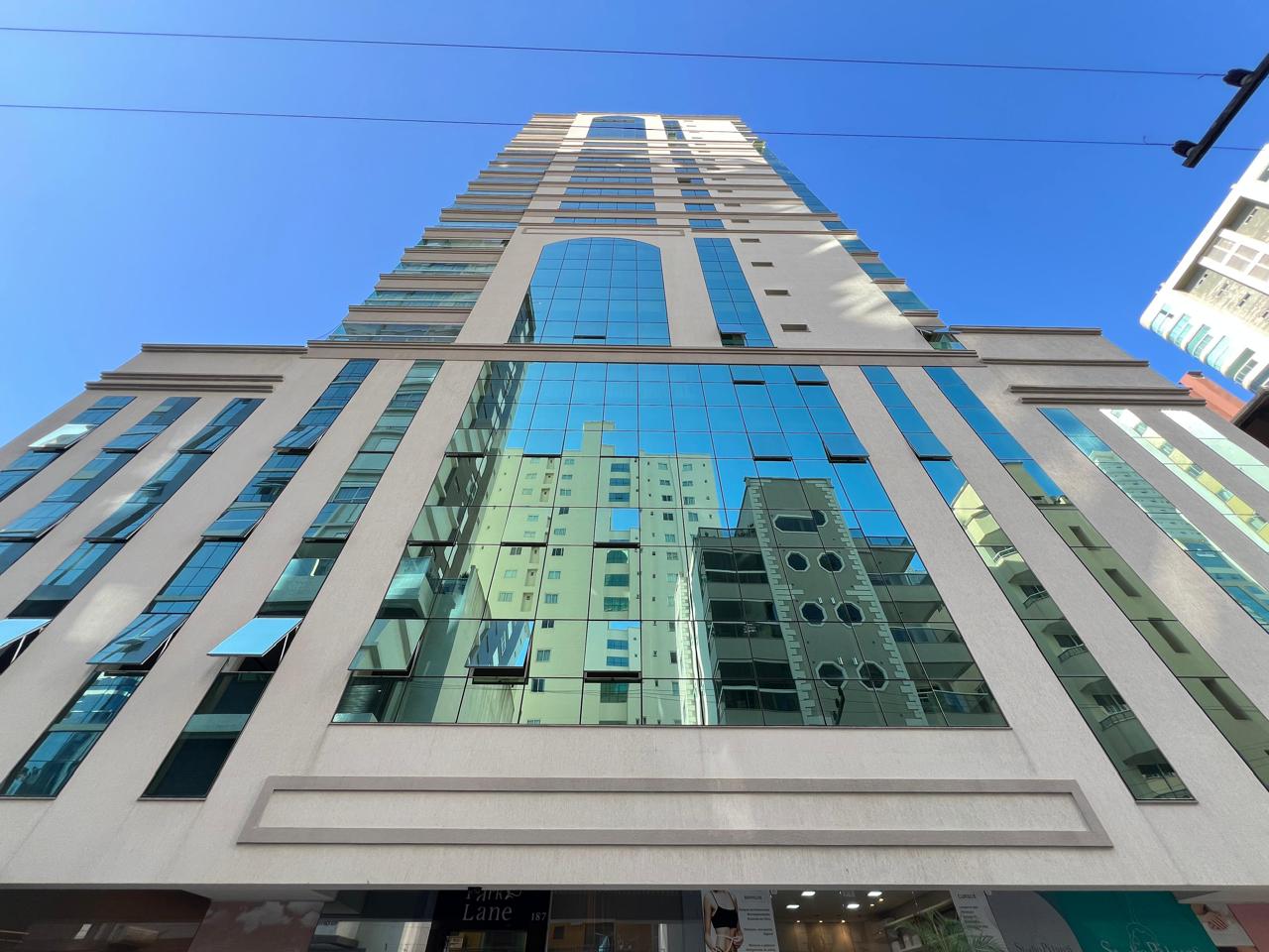 Apartamento com vista para o mar à venda com 166m² por R$ 3.200.000,00 - Invicta Itapema - Assessoria Imobiliária