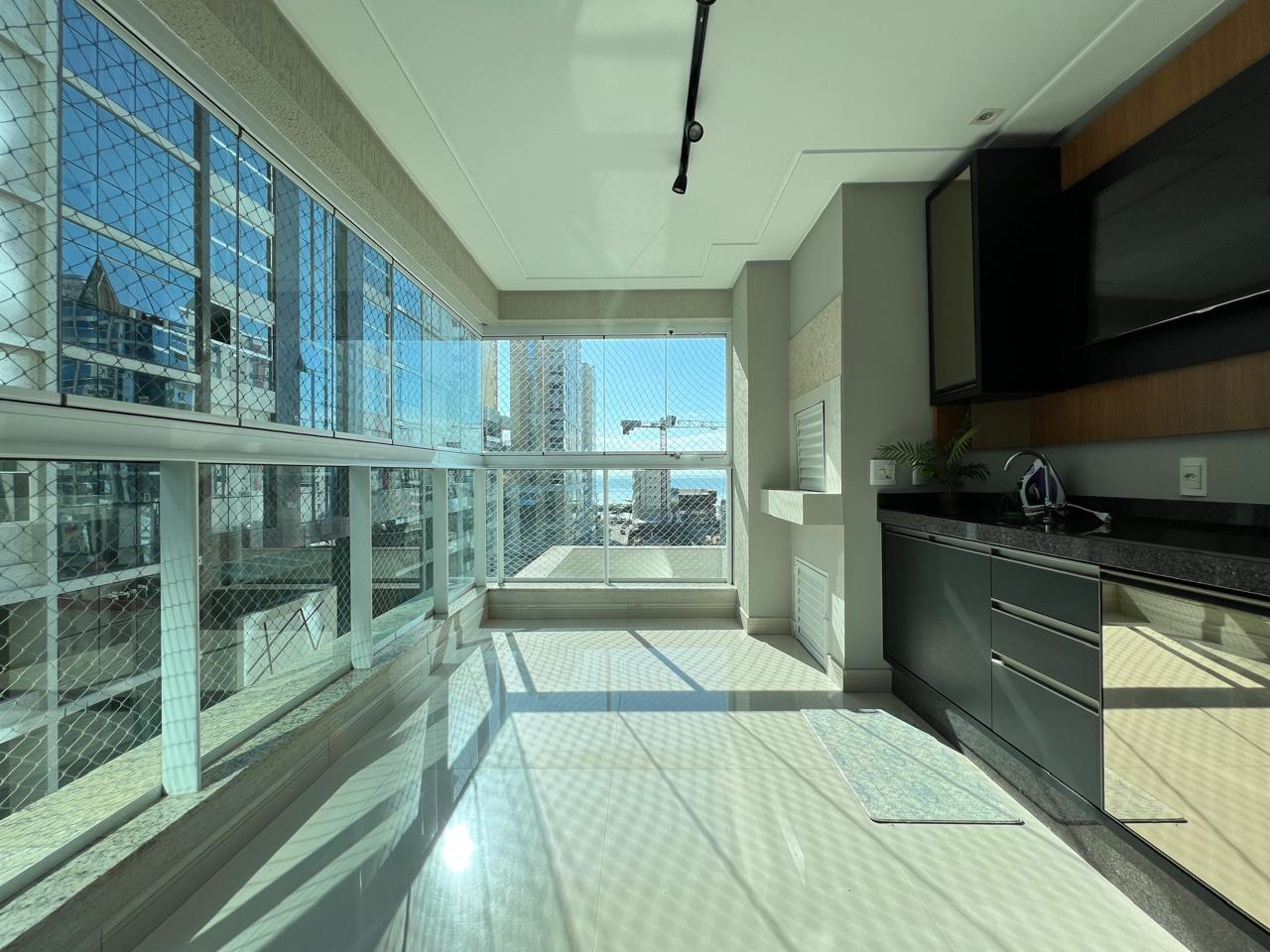 Apartamento à venda com 4 quartos, 166.00m² - Meia Praia,Itapema