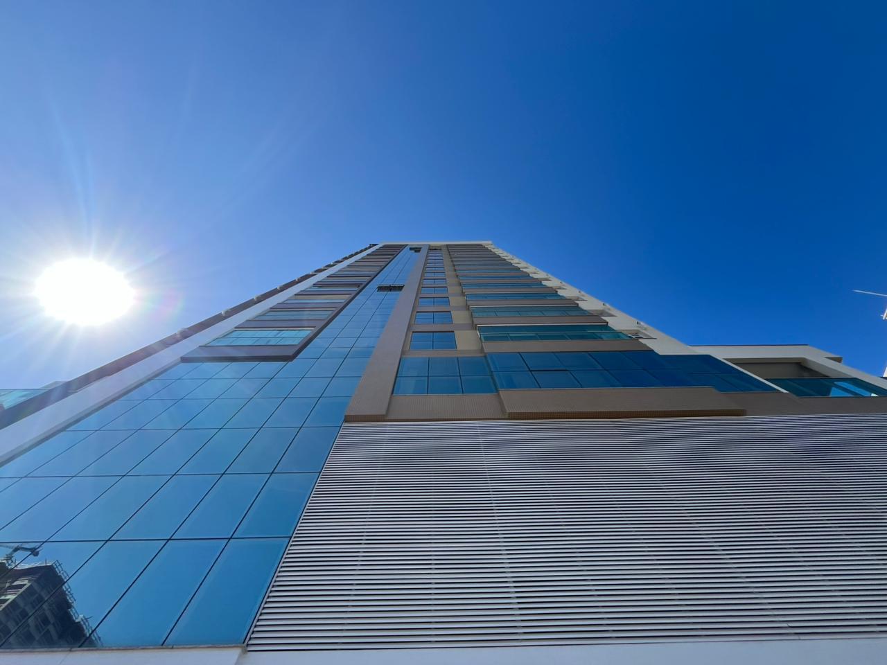 Apartamento com vista para o mar à venda com 87m² por R$ 1.590.000,00 - Invicta Itapema - Assessoria Imobiliária