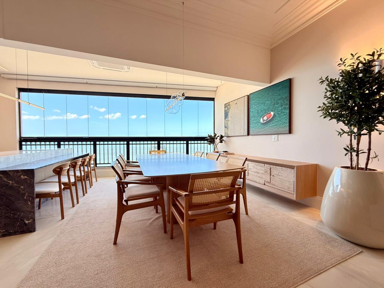 Apartamento à venda com 4 quartos, 200.00m² - Meia Praia,Itapema