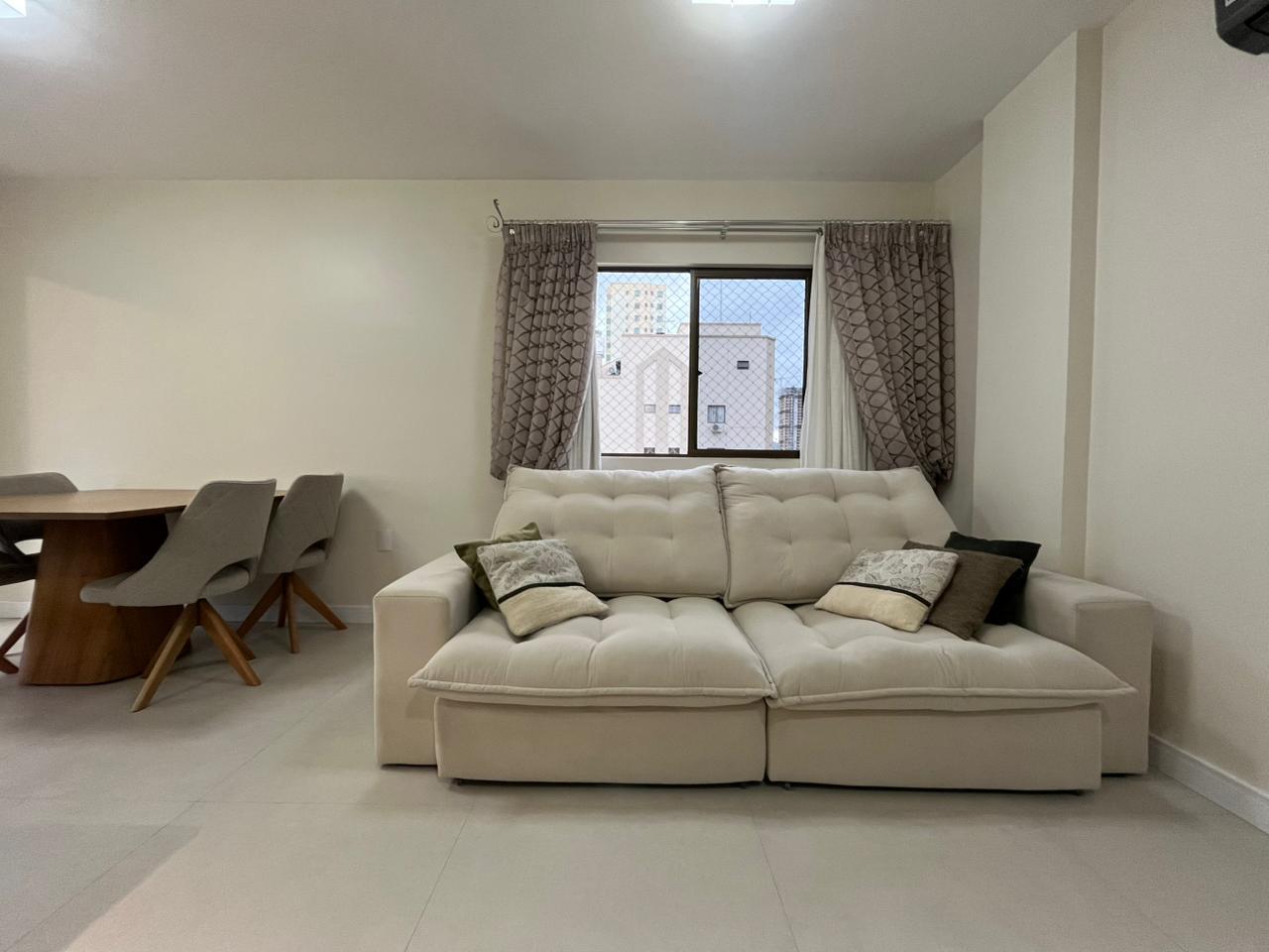 Apartamento à venda com 3 quartos - Meia Praia,Itapema